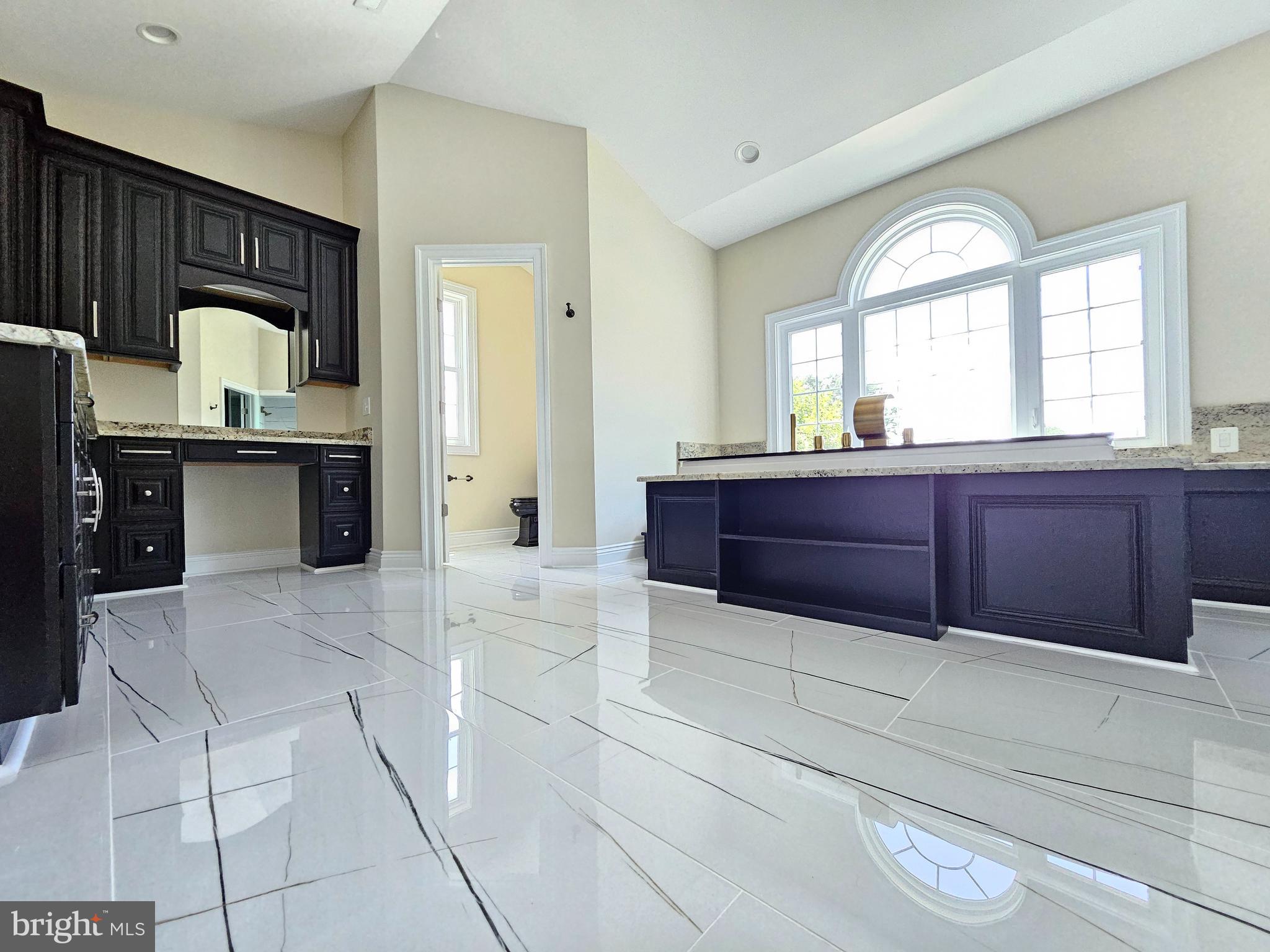 HICKORY HALL ESTATES - Residential