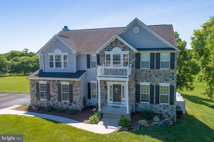 Lovely 5 Br home on 3.8 acres minutes to historic Shepherdstown with easy access to MARC train for easy commute to  DC.  Hardwood floors large kitchen w/bkfst room, granite counters.  Family room w/ fireplace, office/den. Huge master Br w/vaulted ceilings/luxury bath. Full finished bsmt with family/rec room. Your guest will enjoy the in ground pool,& mtn views. Perfect home for family gatherings.