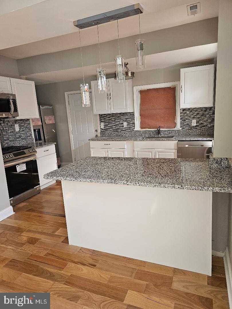 ROSEDALE - Residential