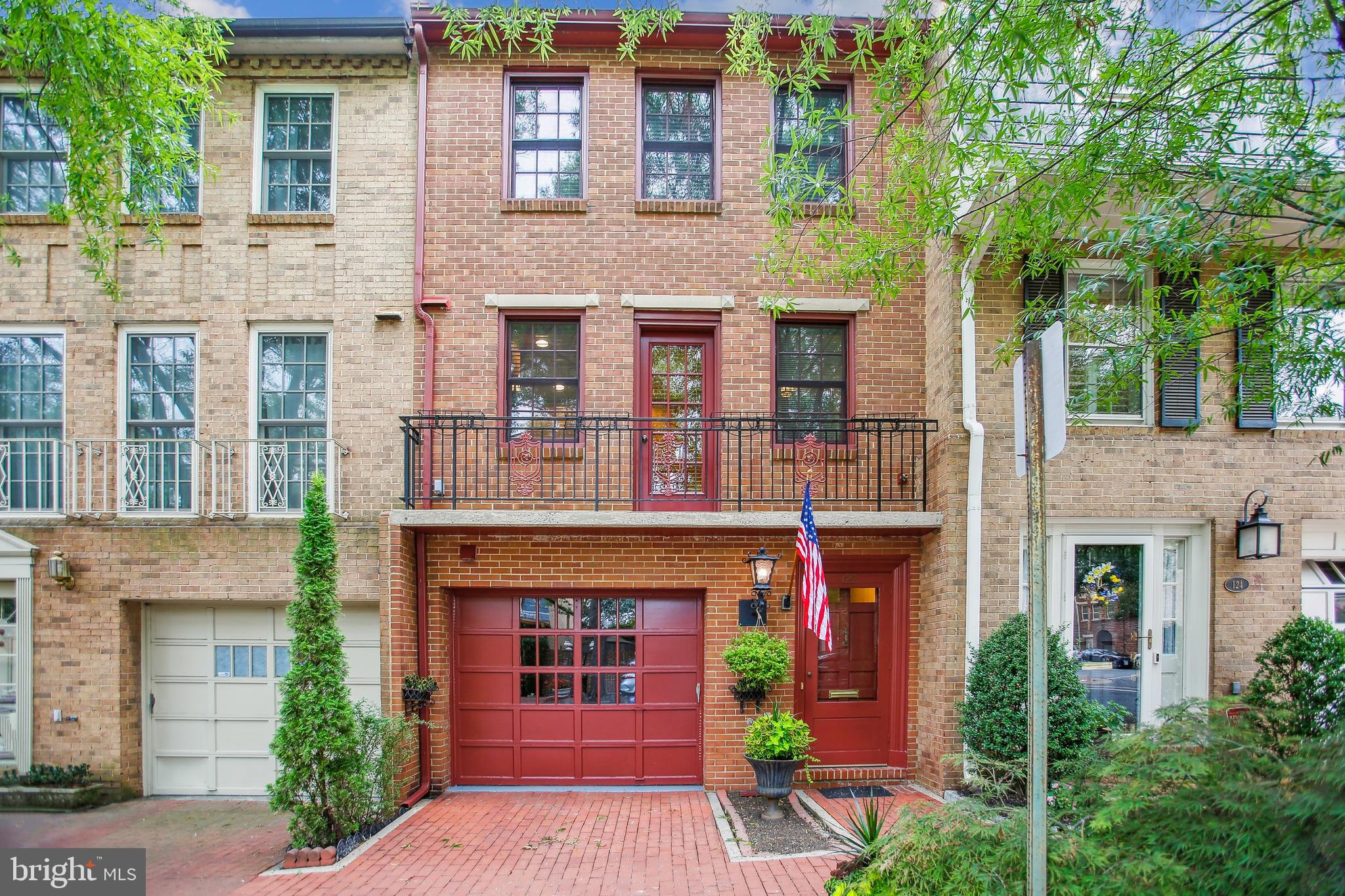 BRANDT TOWNHOUSE - Residential