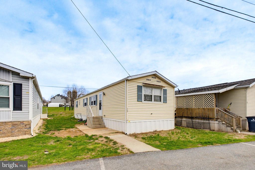 Photo of 15 Conestoga Manor, LEOLA, PA 17540 (MLS # PALA2085190)