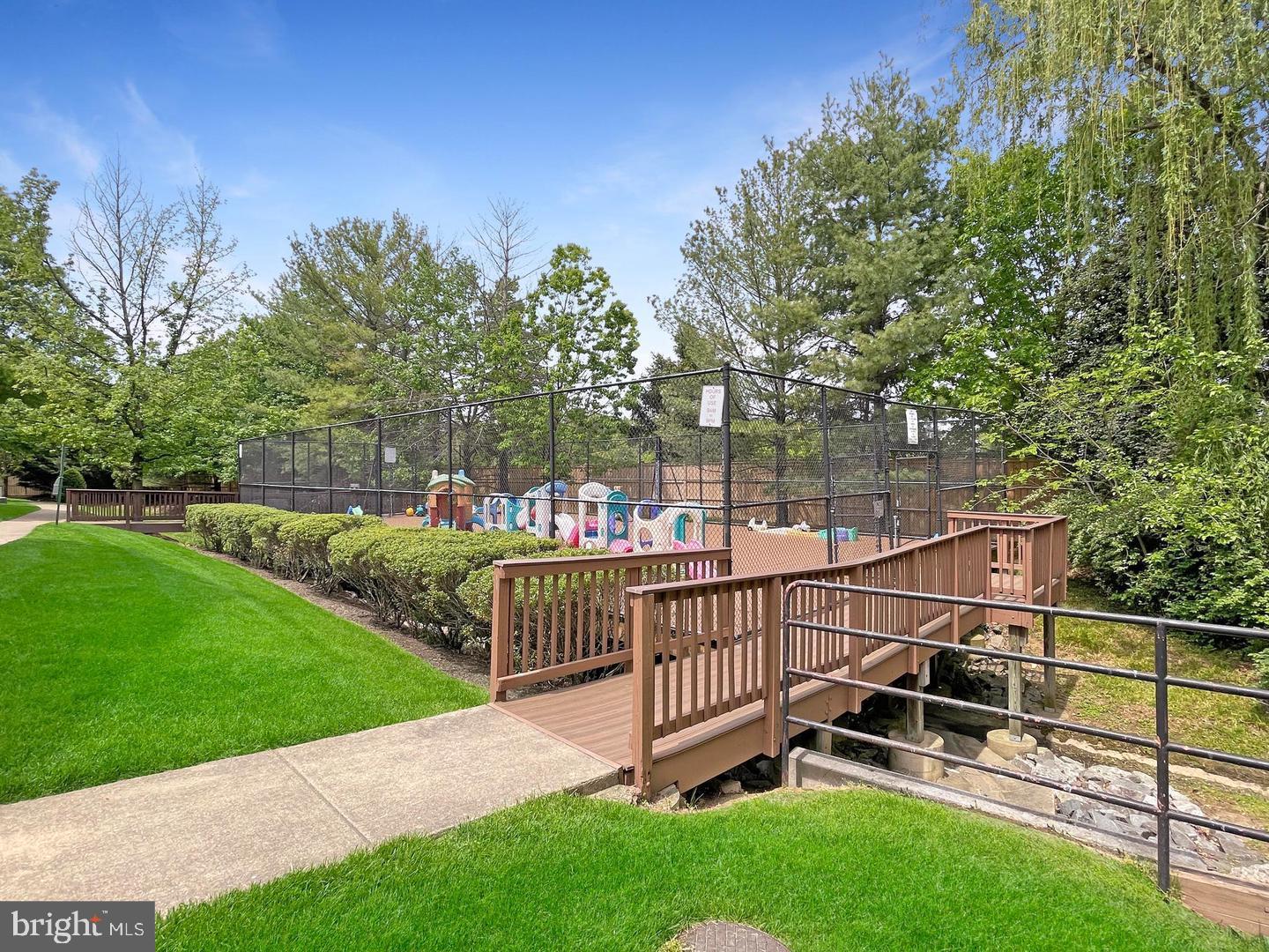 SUMMERS GROVE - Residential Lease