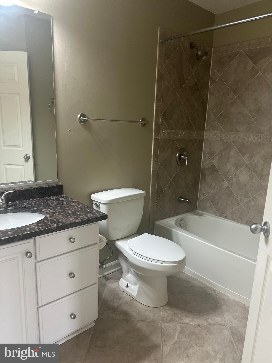 SUMMERS GROVE - Residential Lease