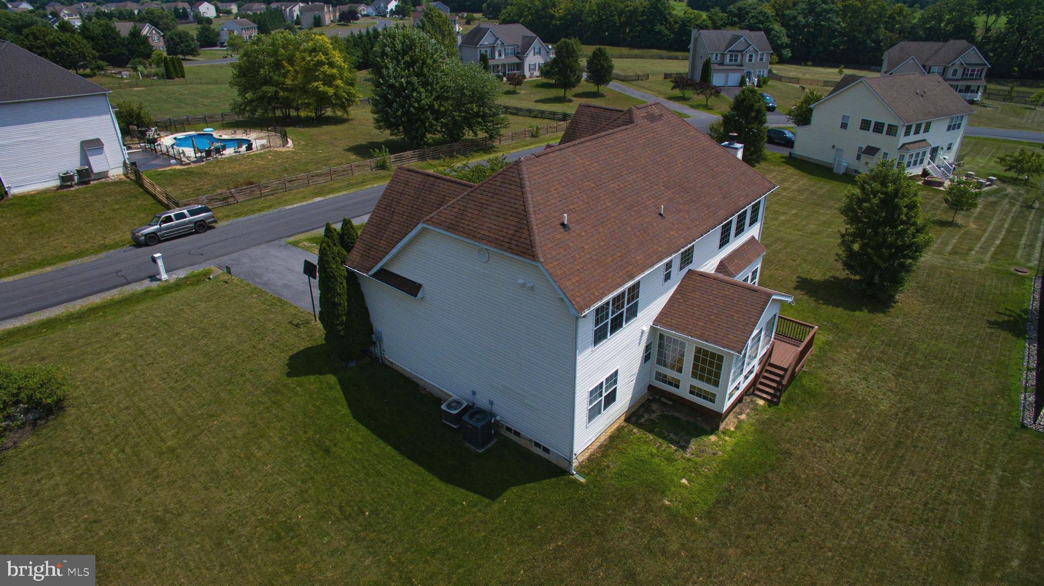 APPLE KNOLLS - Residential