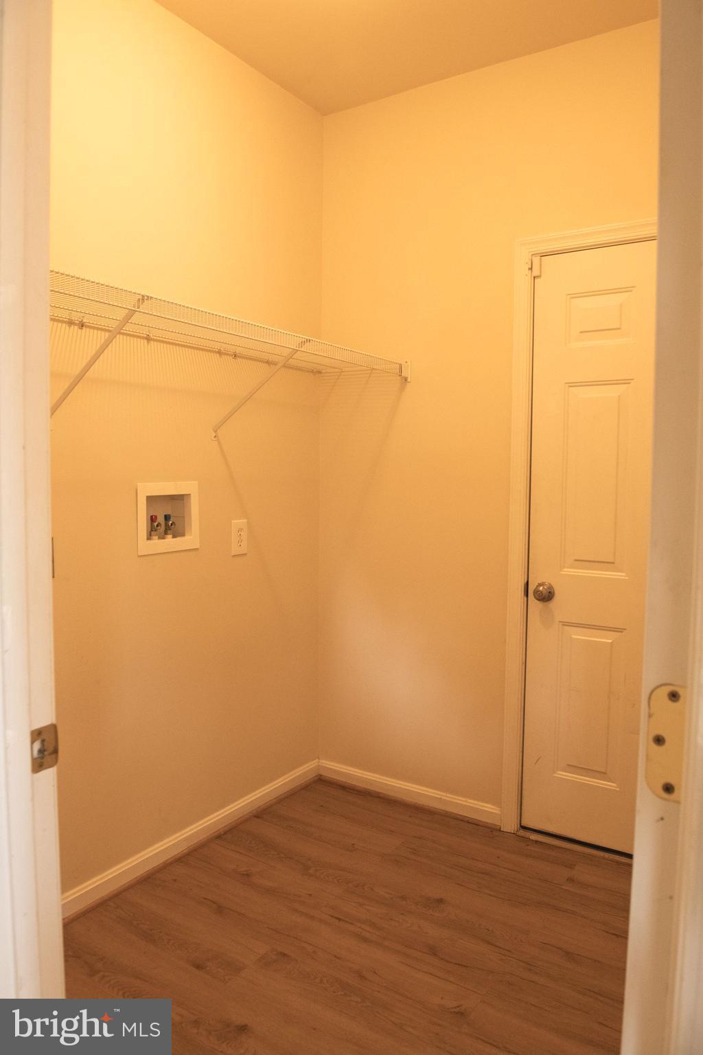 APPLE KNOLLS - Residential