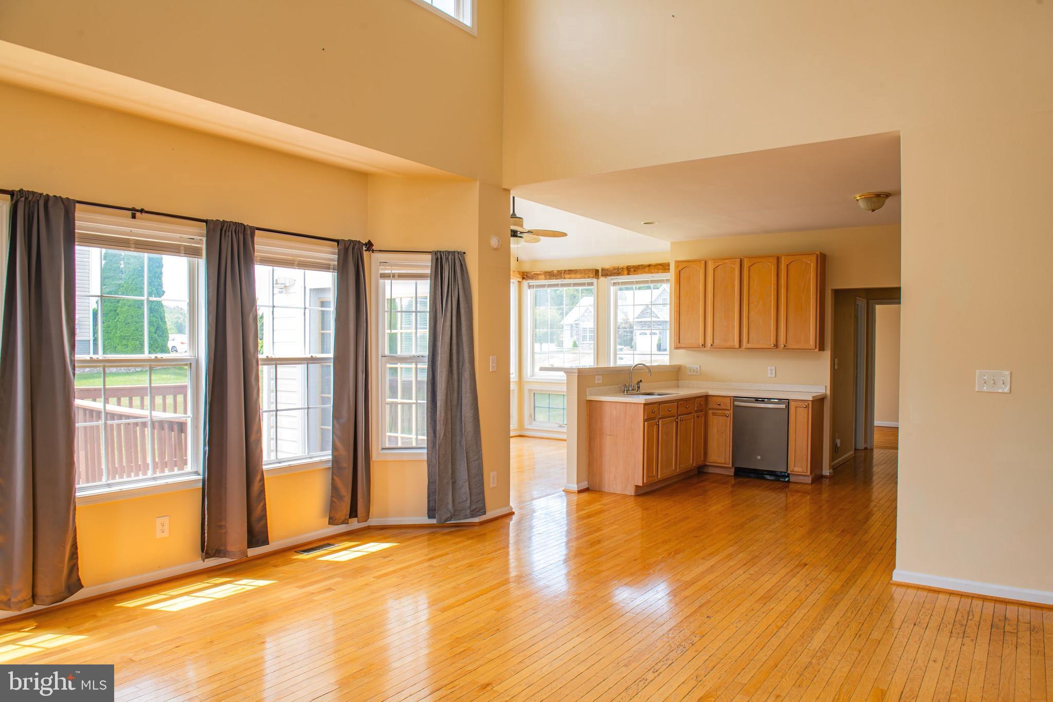 APPLE KNOLLS - Residential