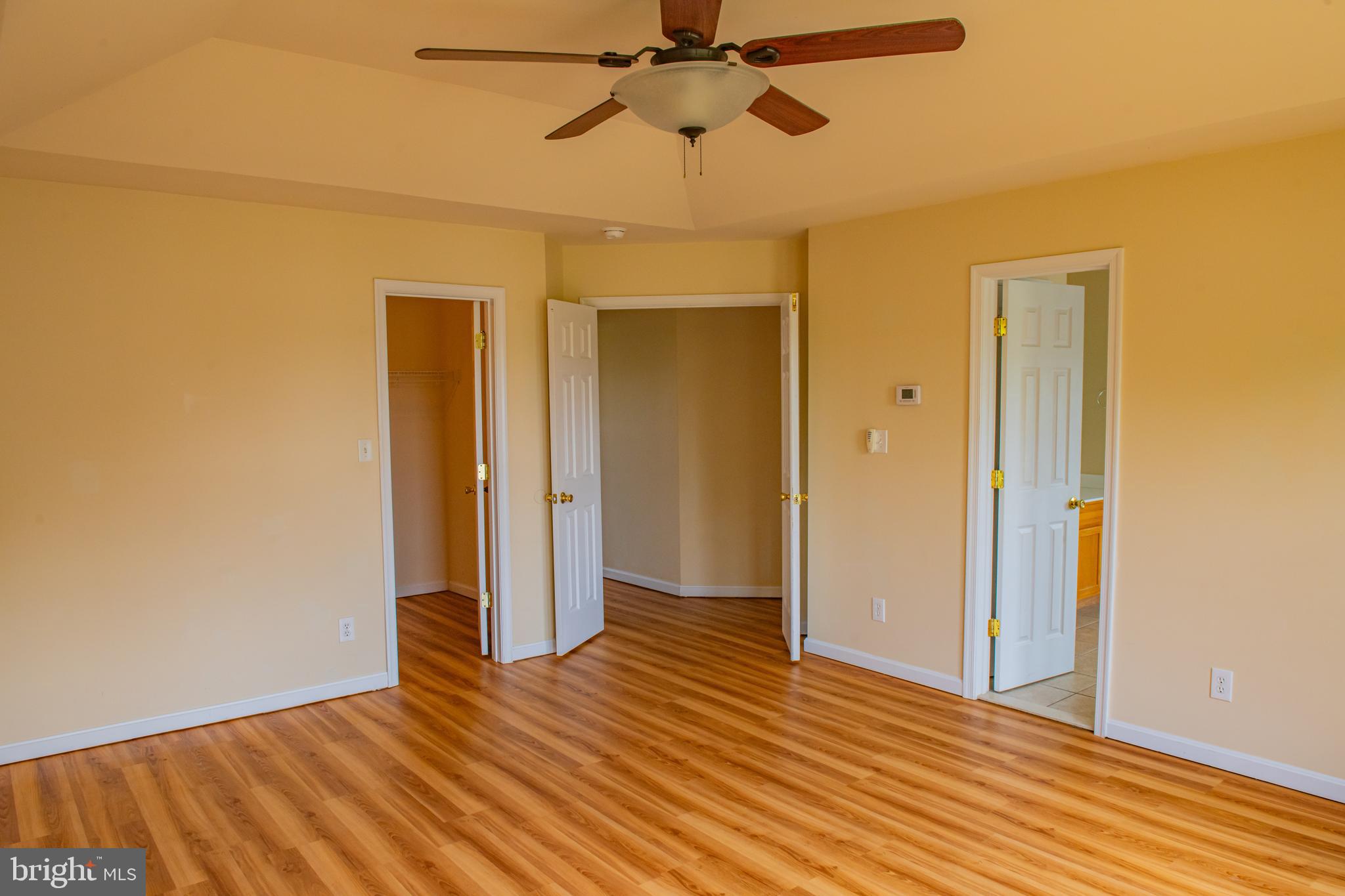 APPLE KNOLLS - Residential