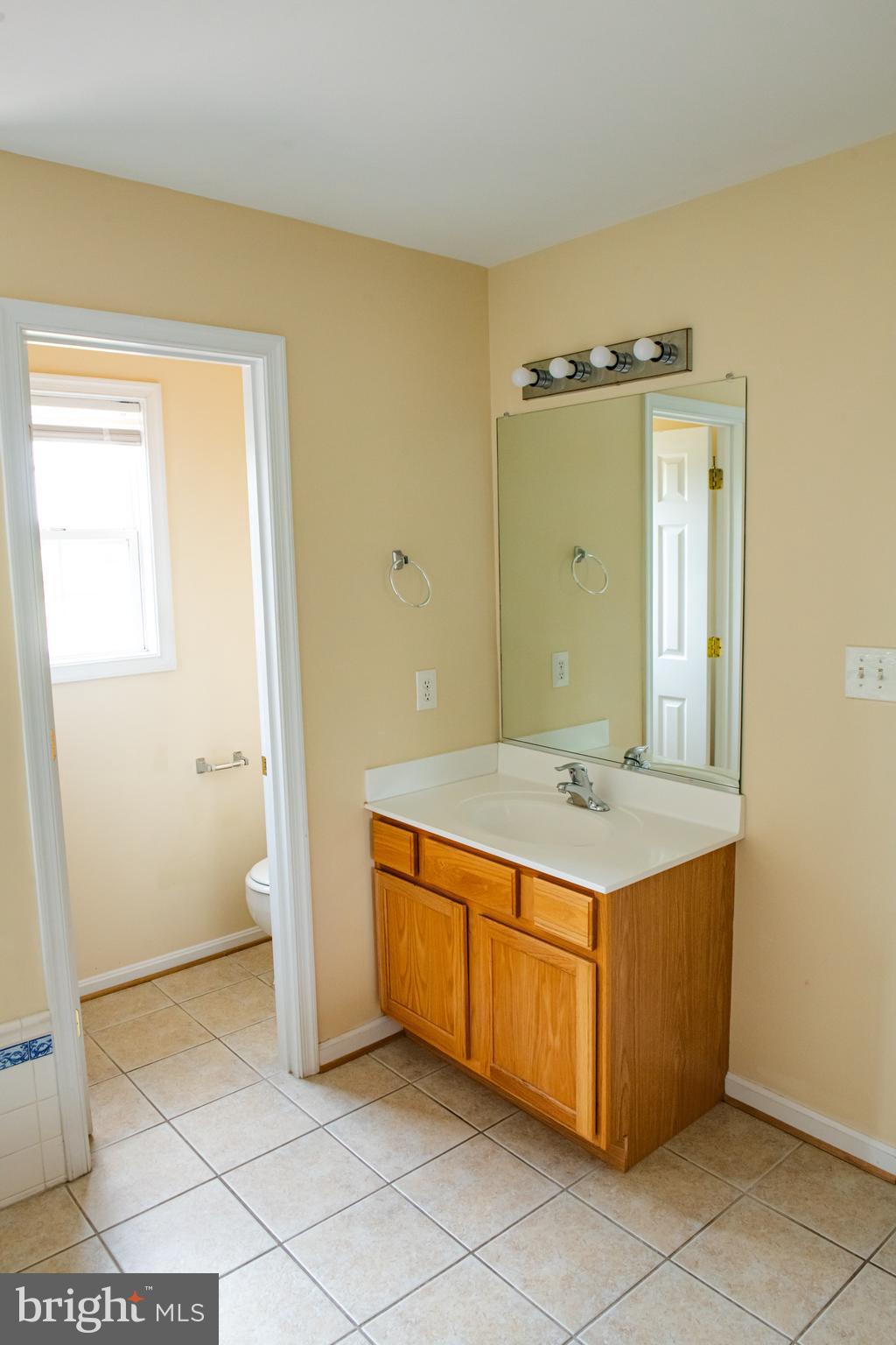 APPLE KNOLLS - Residential