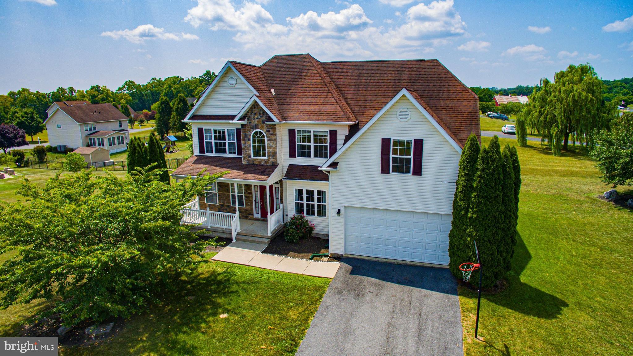 APPLE KNOLLS - Residential