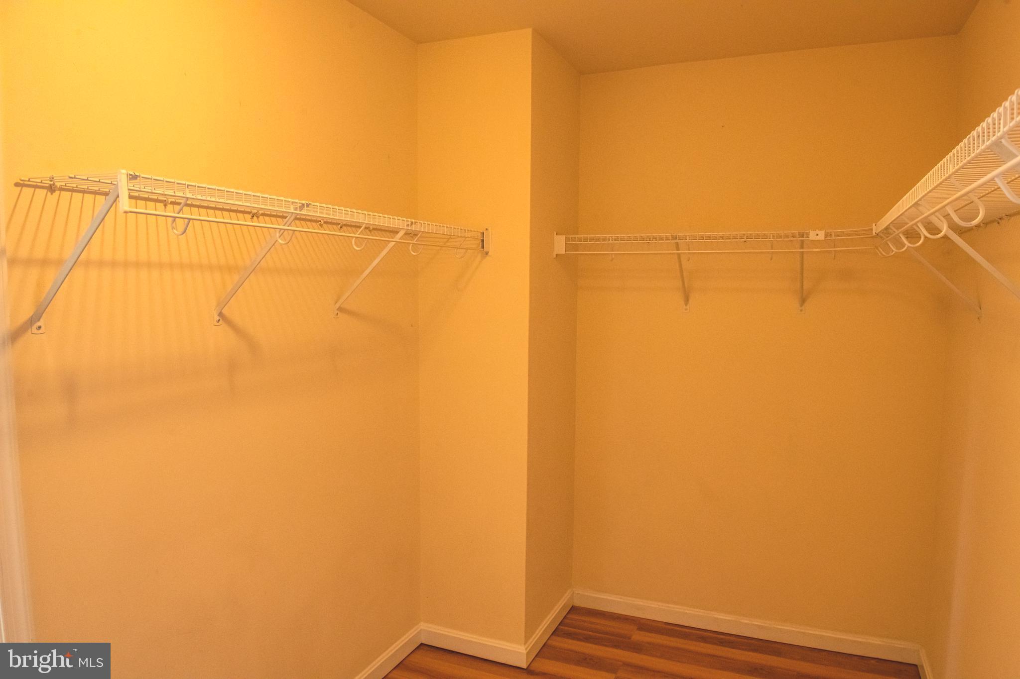 APPLE KNOLLS - Residential