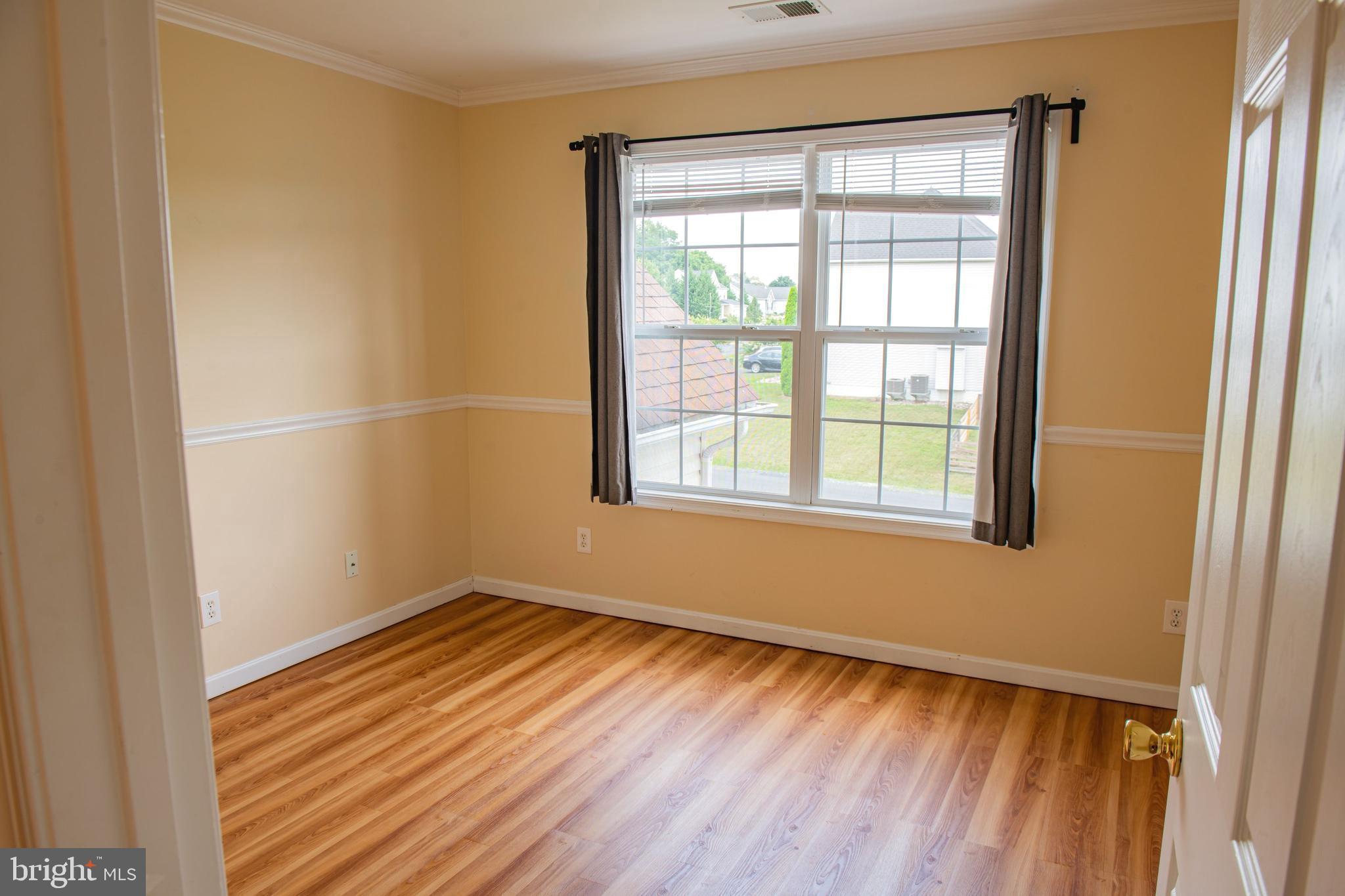 APPLE KNOLLS - Residential