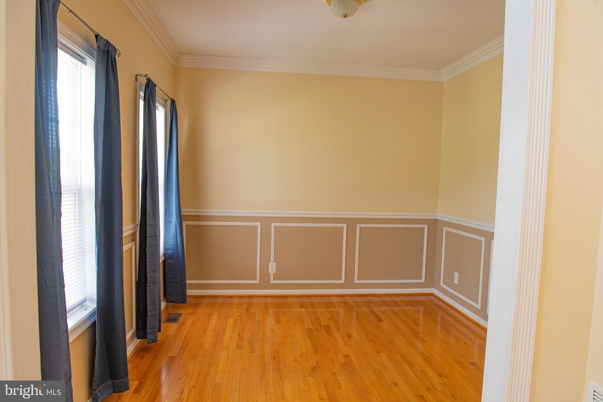 APPLE KNOLLS - Residential