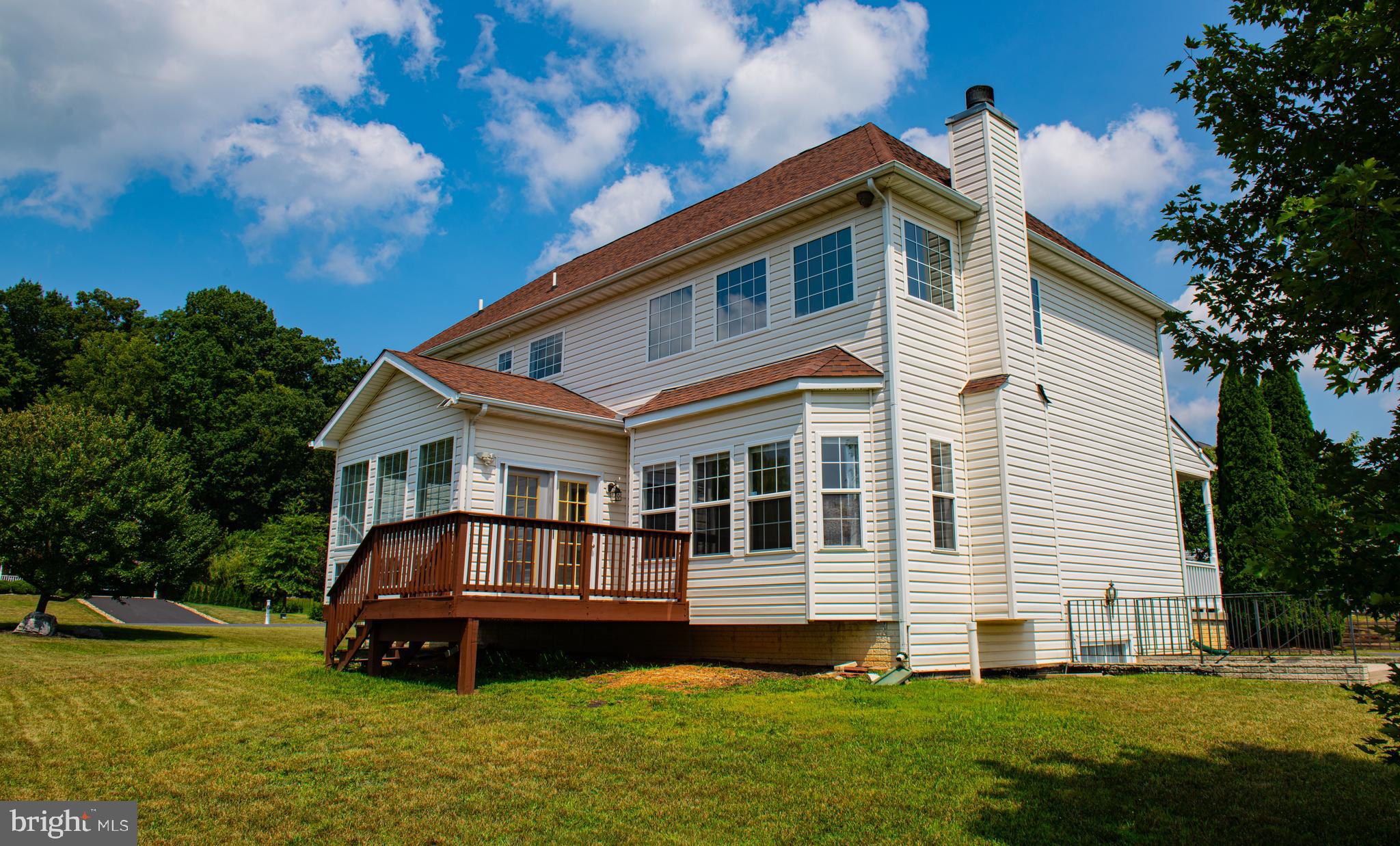 APPLE KNOLLS - Residential