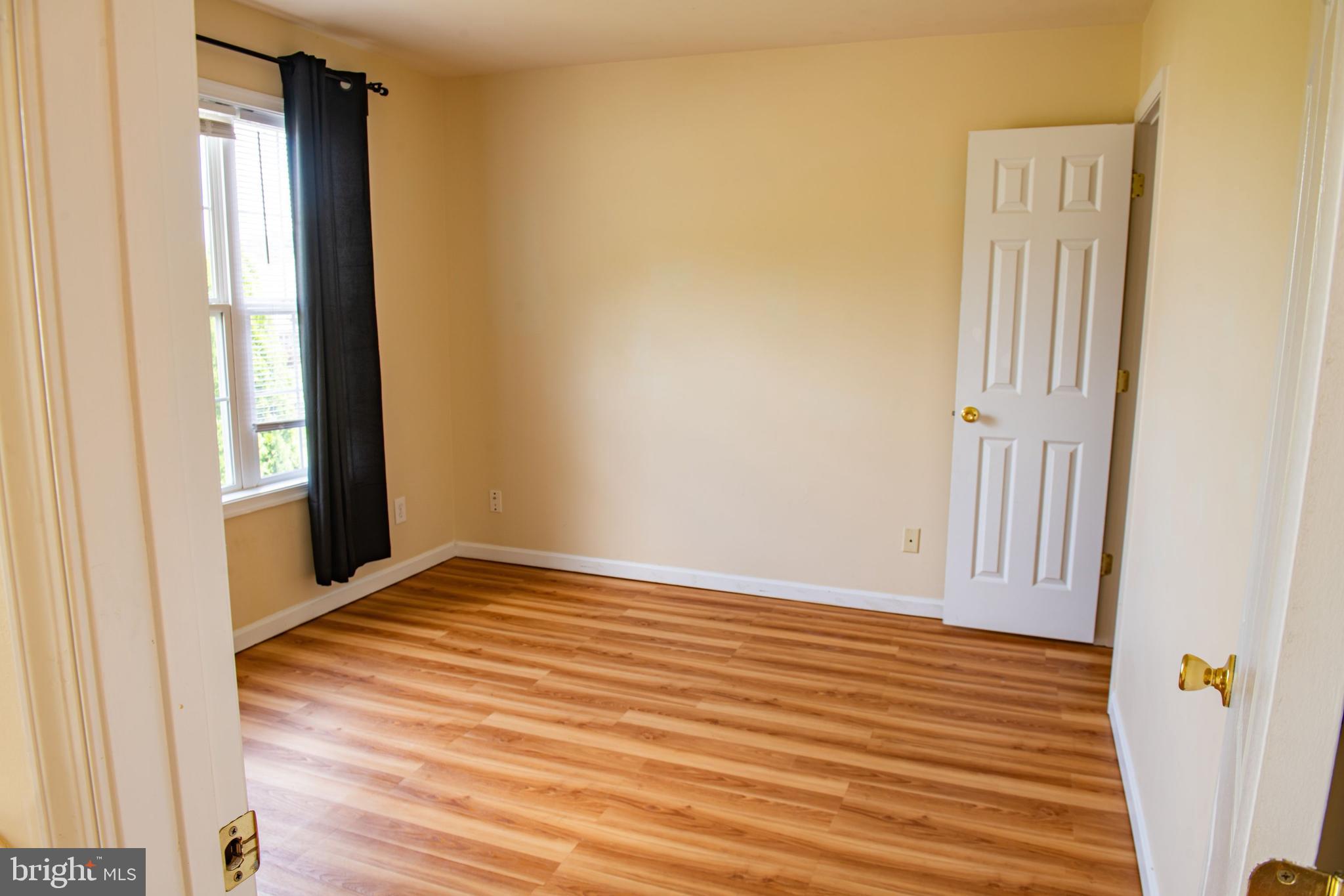 APPLE KNOLLS - Residential