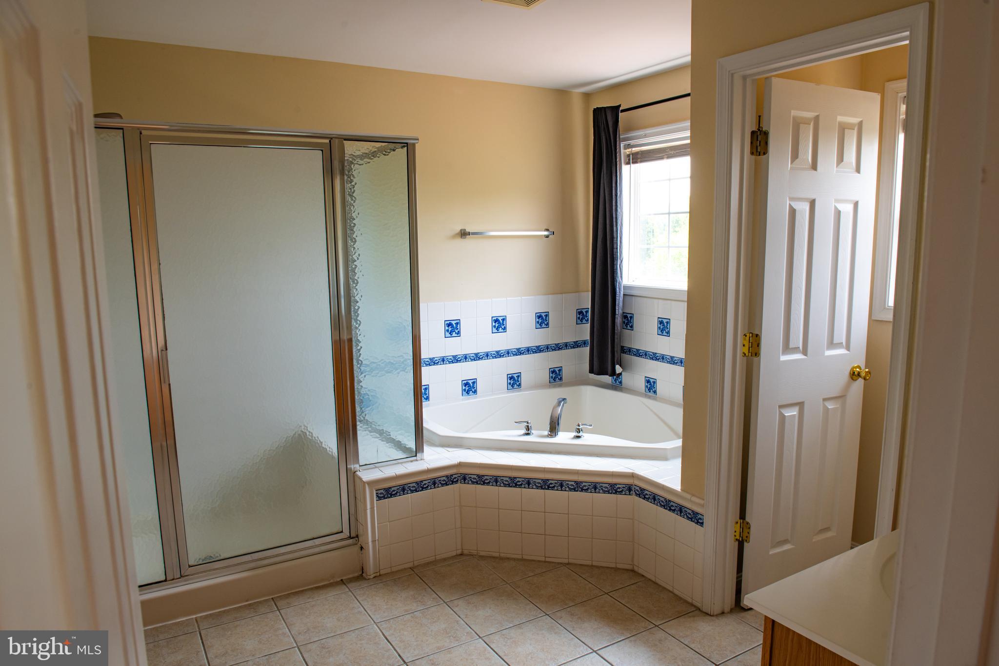 APPLE KNOLLS - Residential