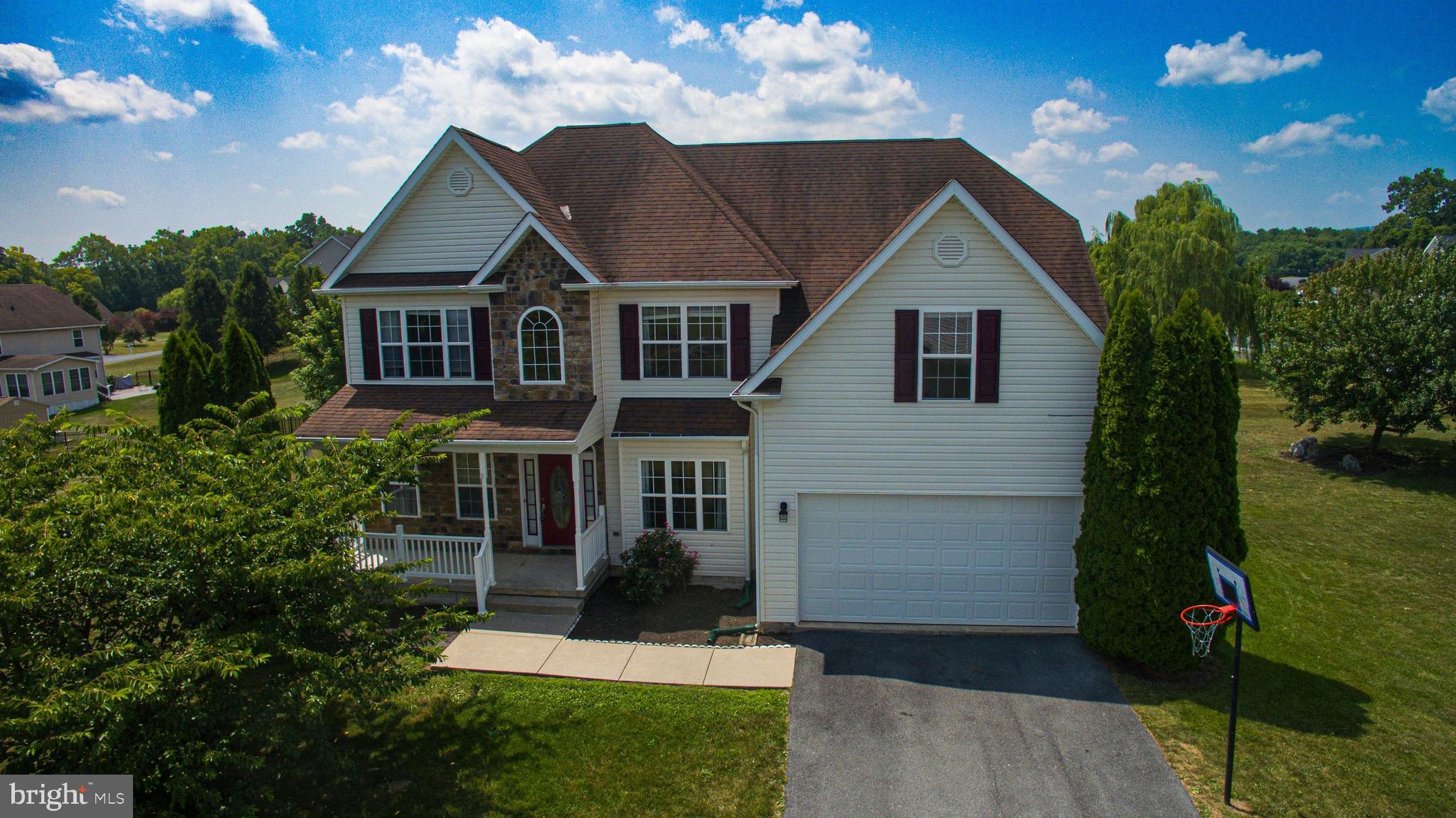 APPLE KNOLLS - Residential