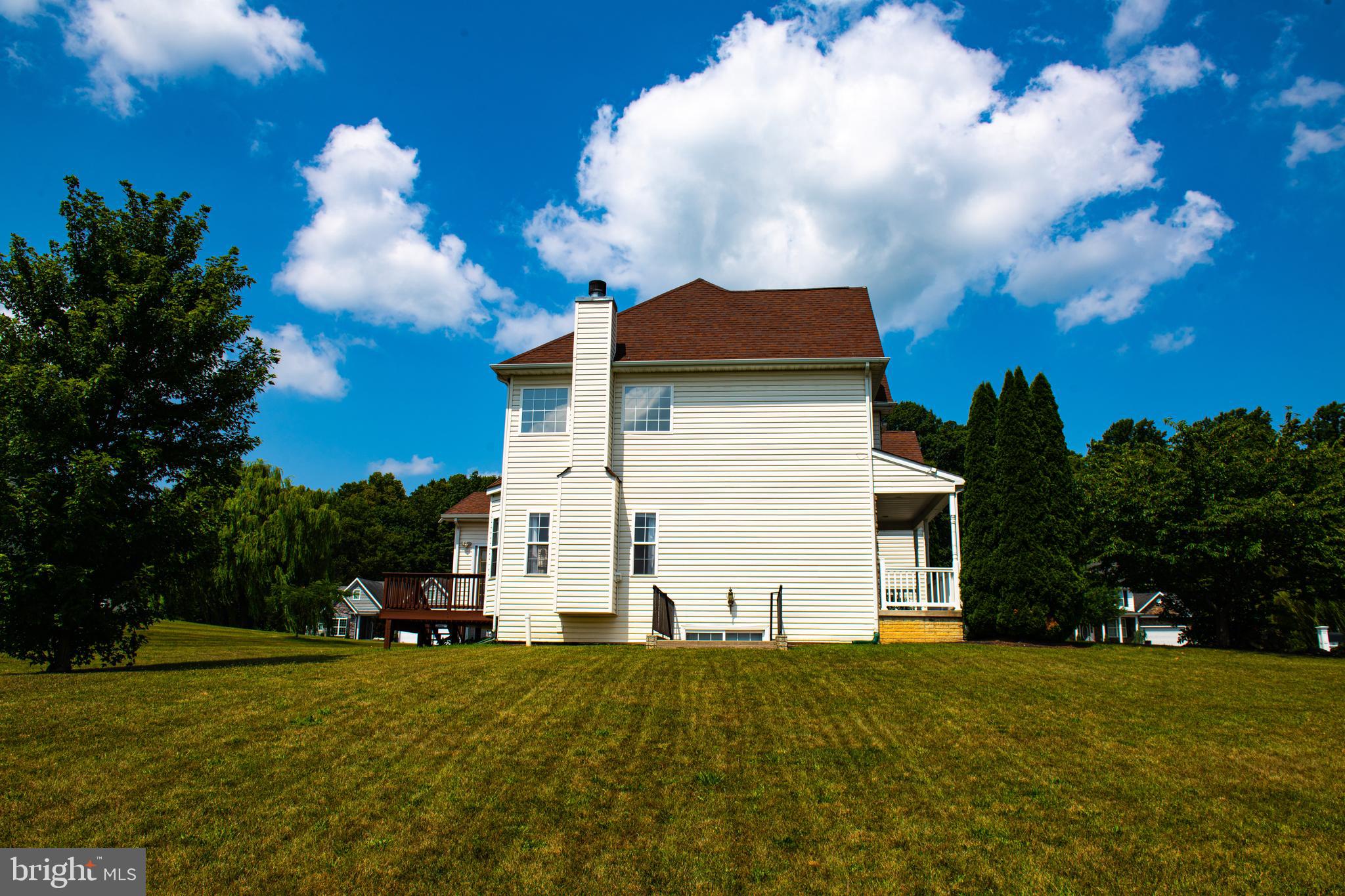 APPLE KNOLLS - Residential