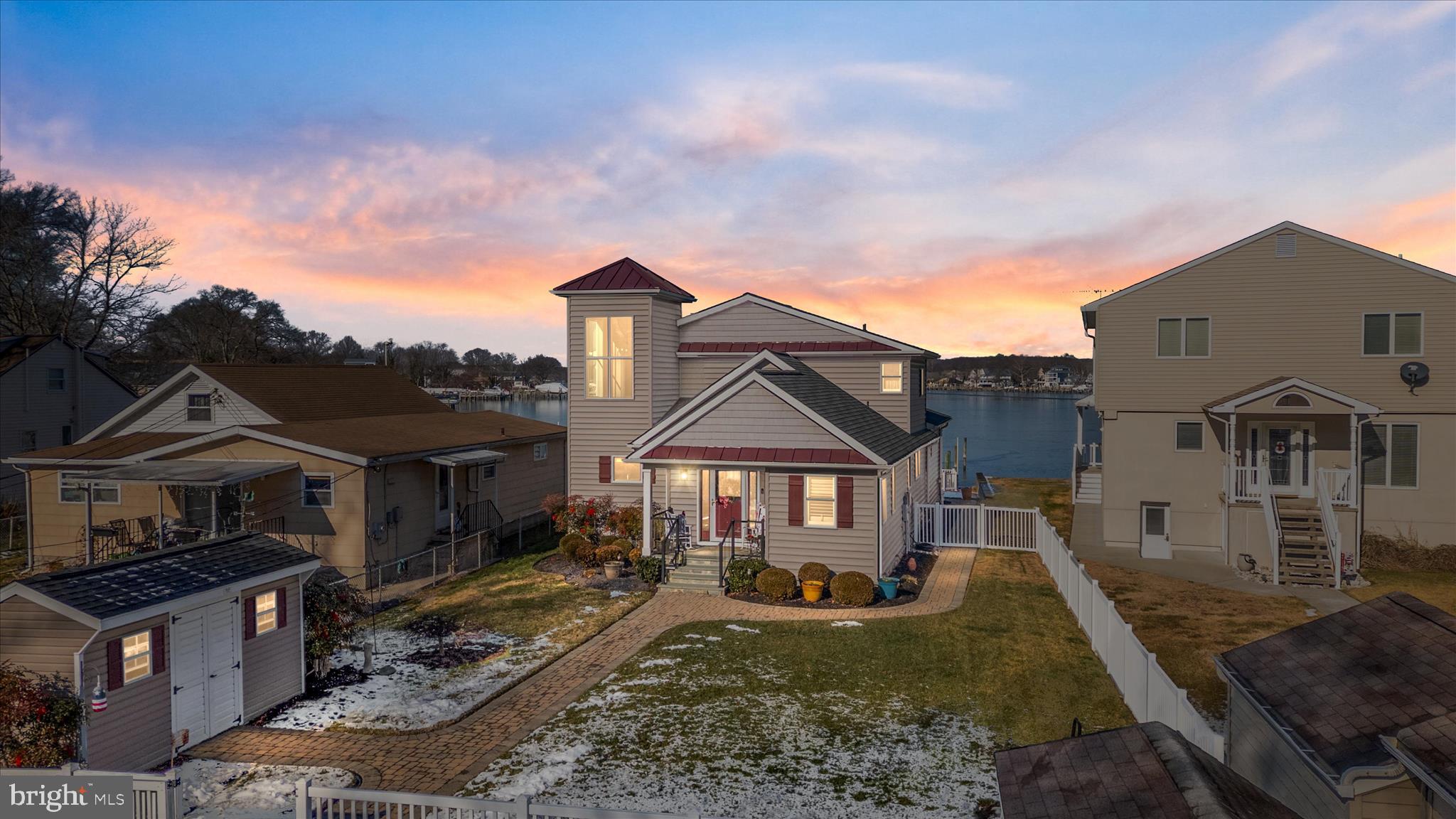 MIDDLE RIVER - Residential