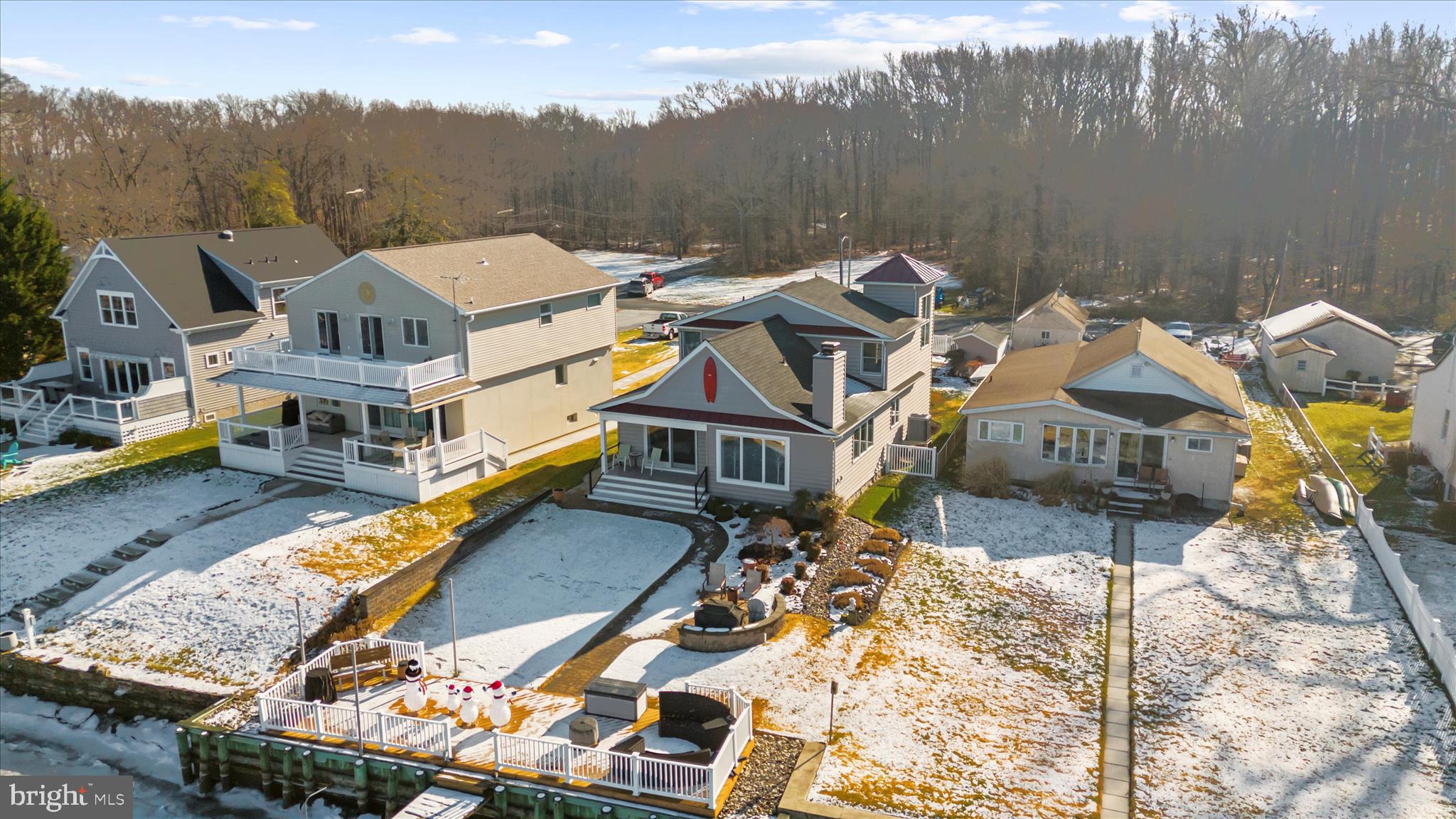 MIDDLE RIVER - Residential