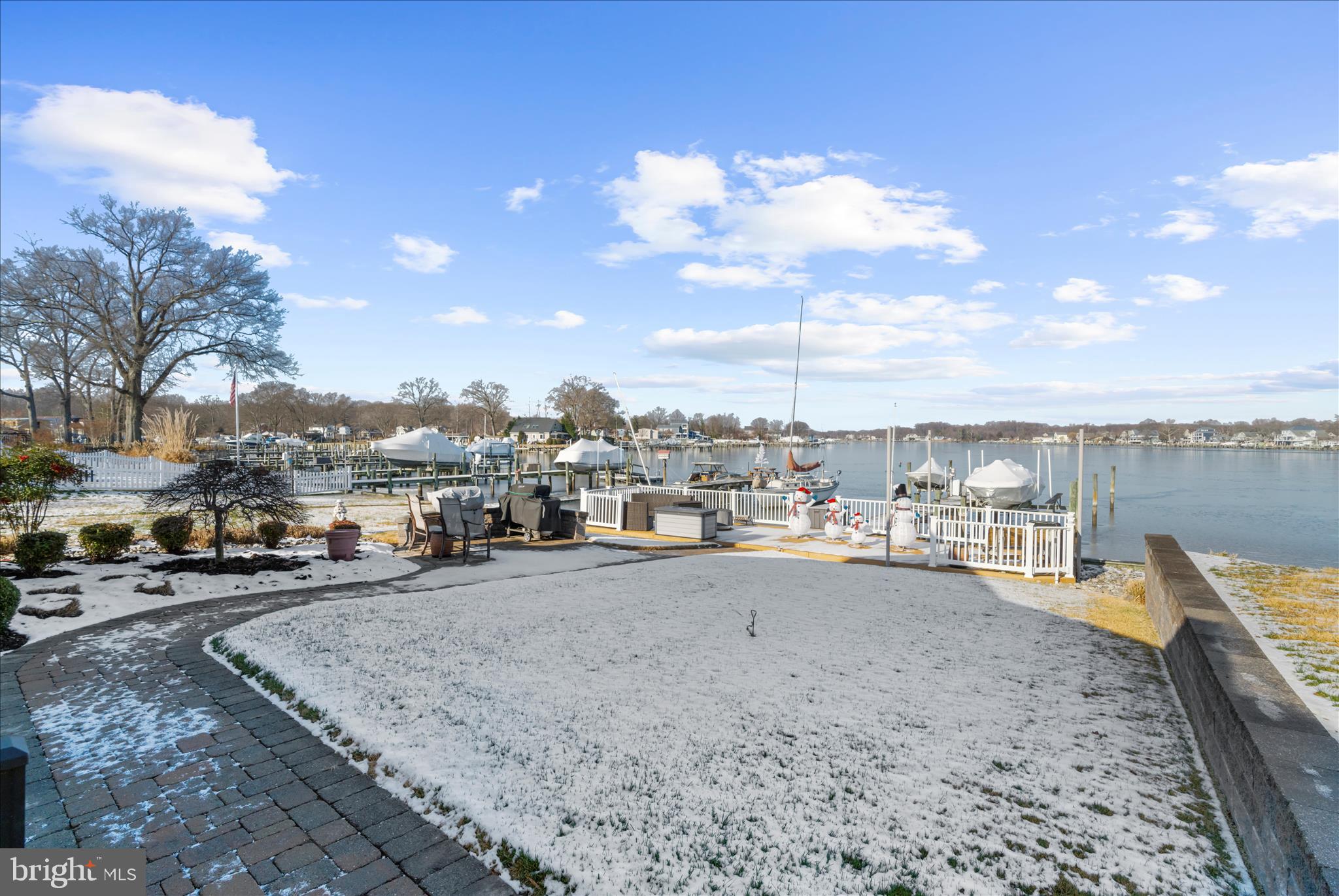 MIDDLE RIVER - Residential