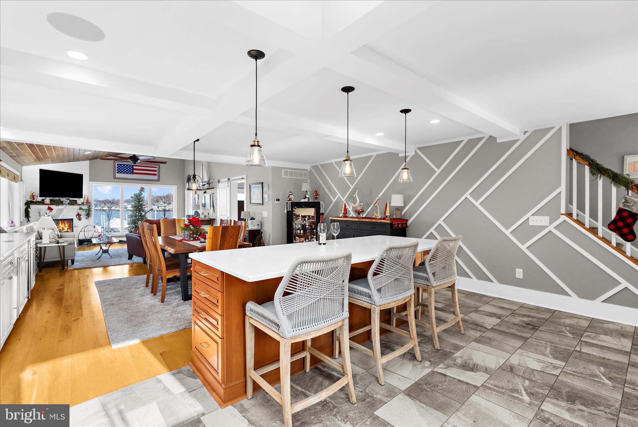 MIDDLE RIVER - Residential