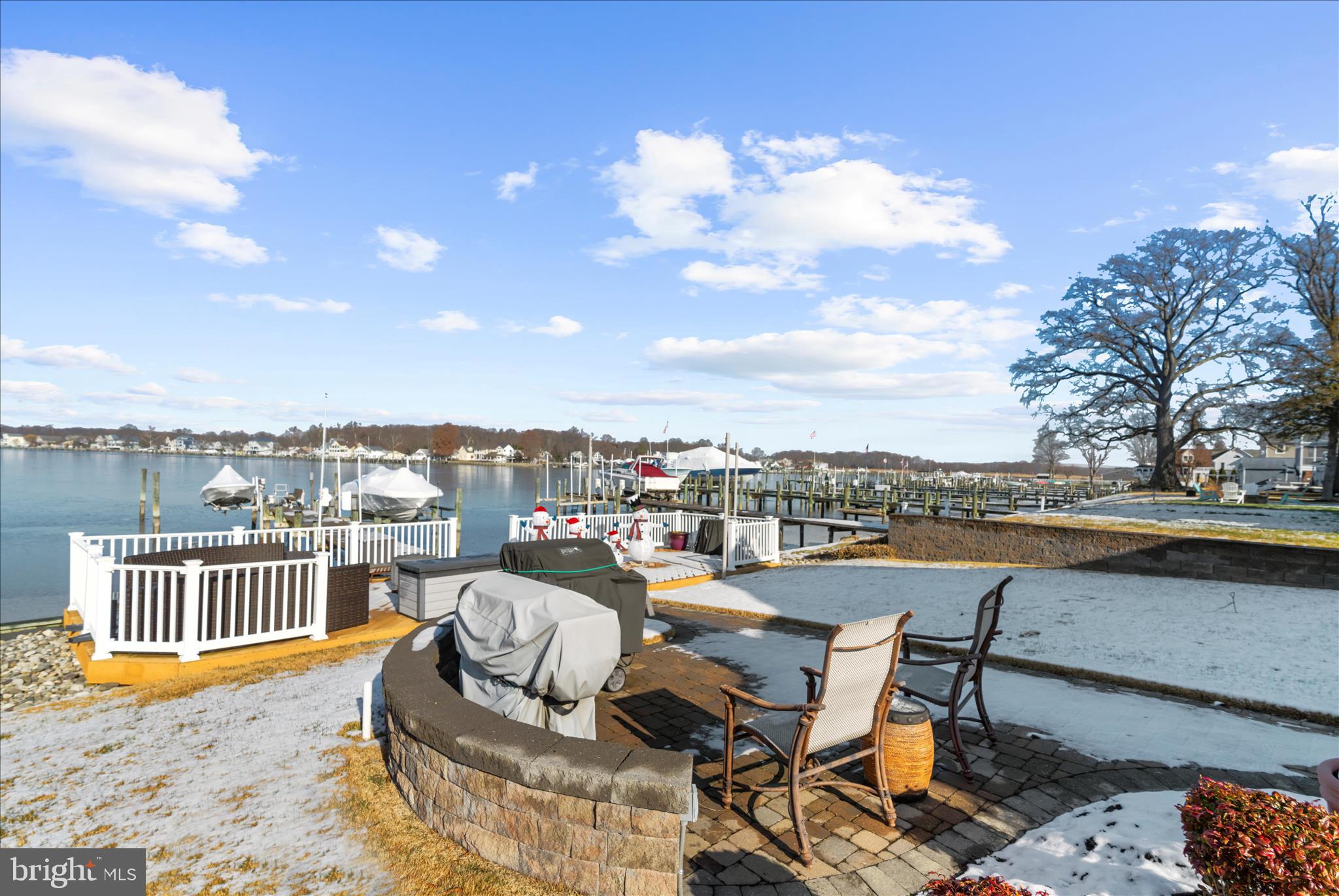 MIDDLE RIVER - Residential