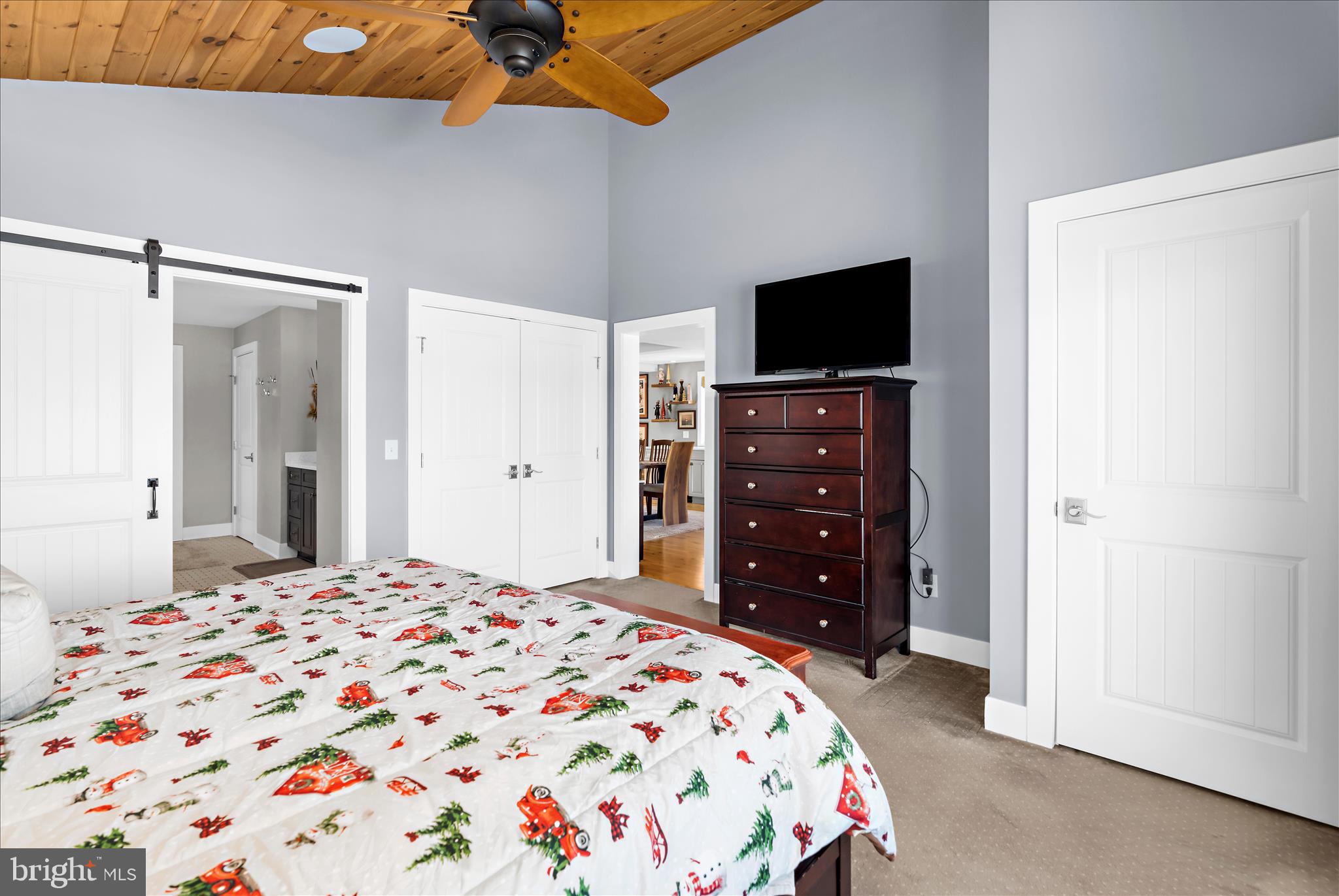 MIDDLE RIVER - Residential