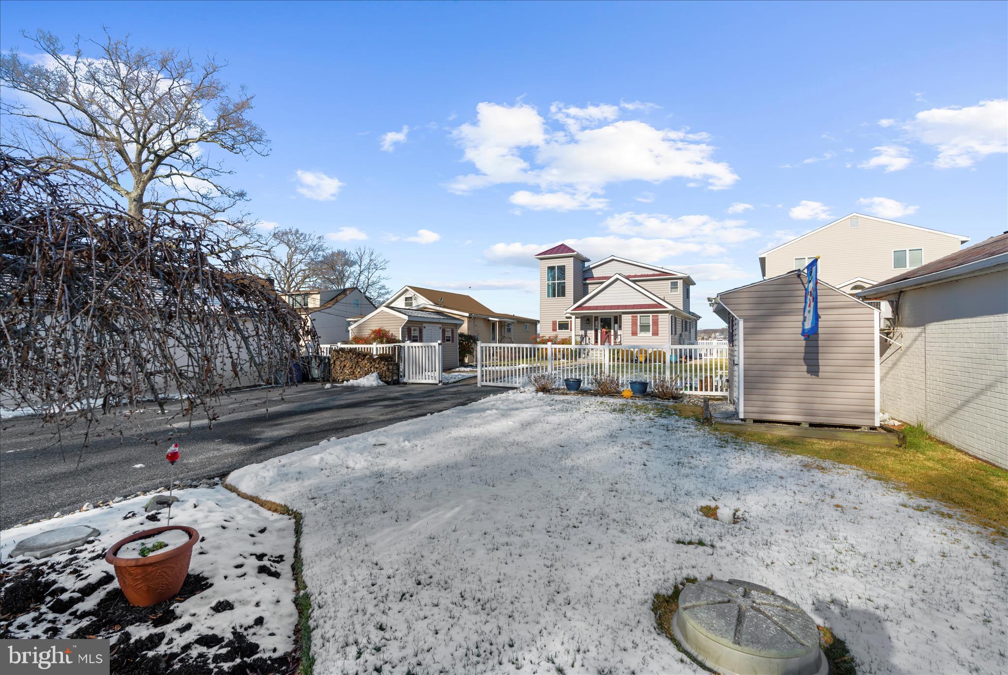 MIDDLE RIVER - Residential