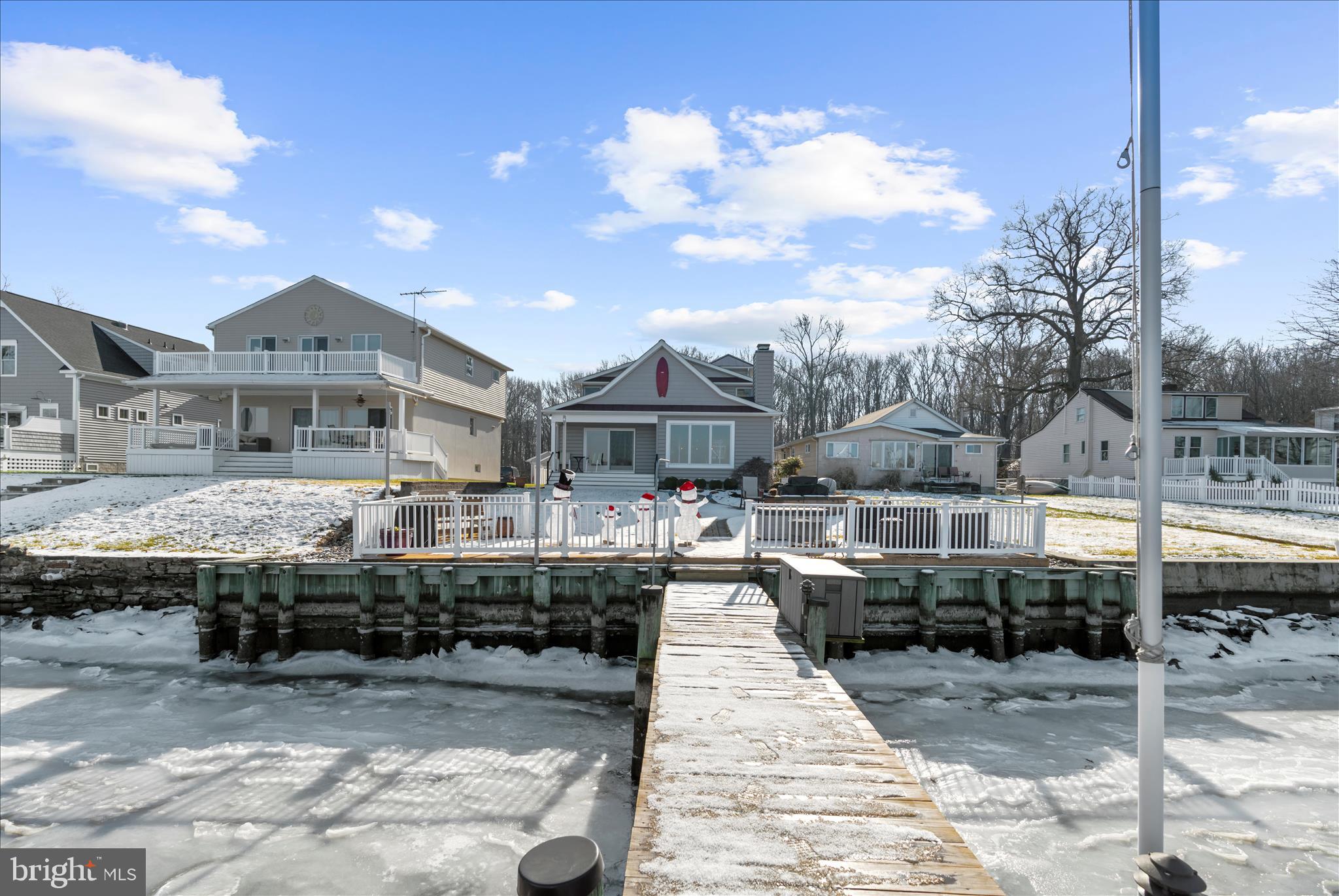 MIDDLE RIVER - Residential