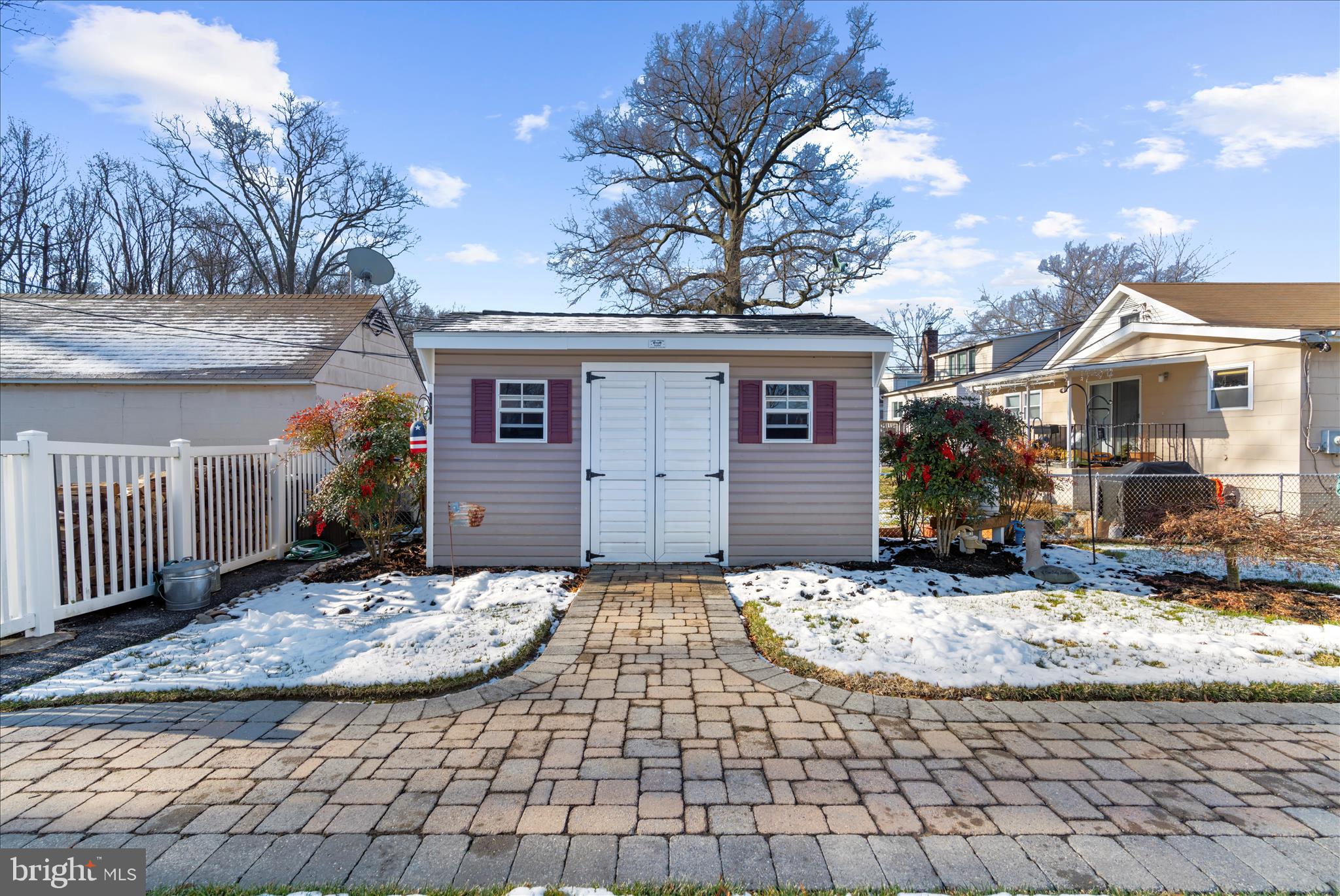 MIDDLE RIVER - Residential