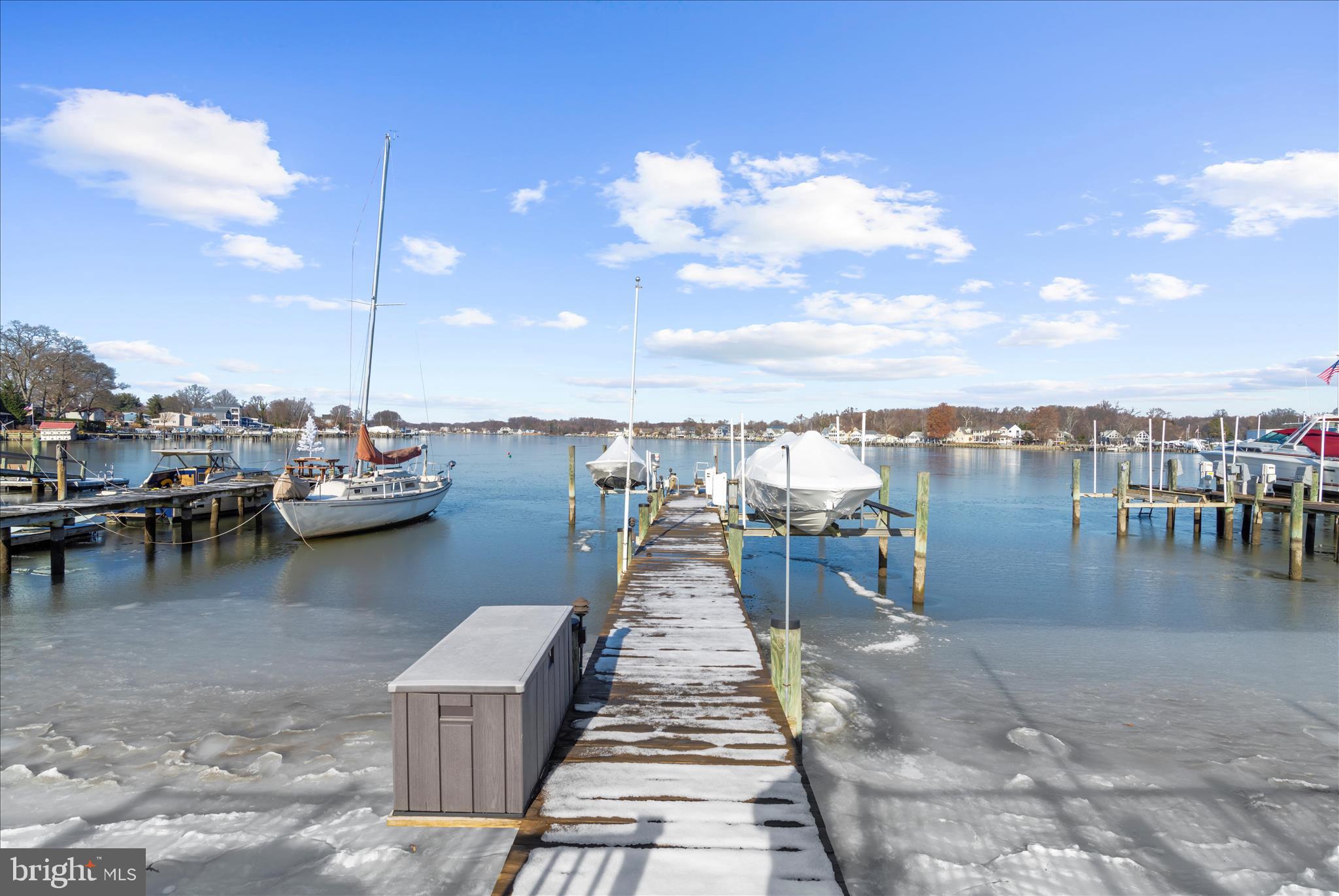 MIDDLE RIVER - Residential