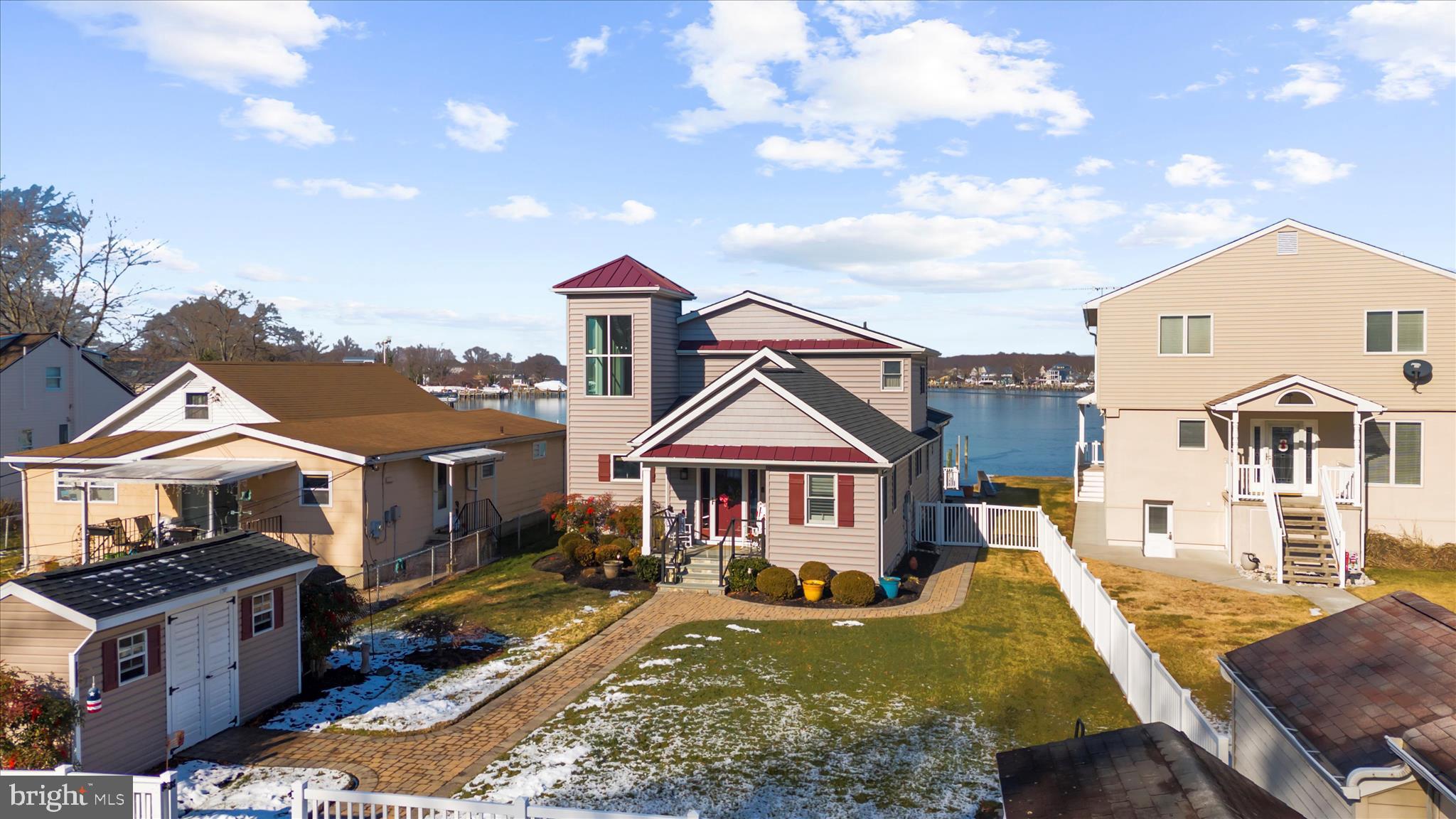 MIDDLE RIVER - Residential