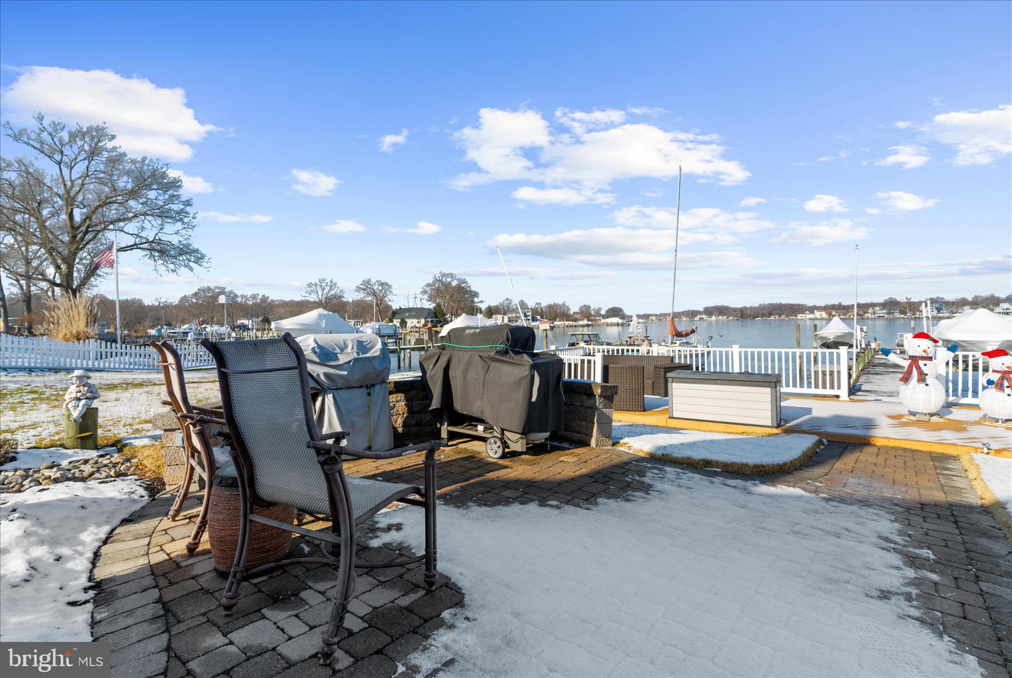 MIDDLE RIVER - Residential