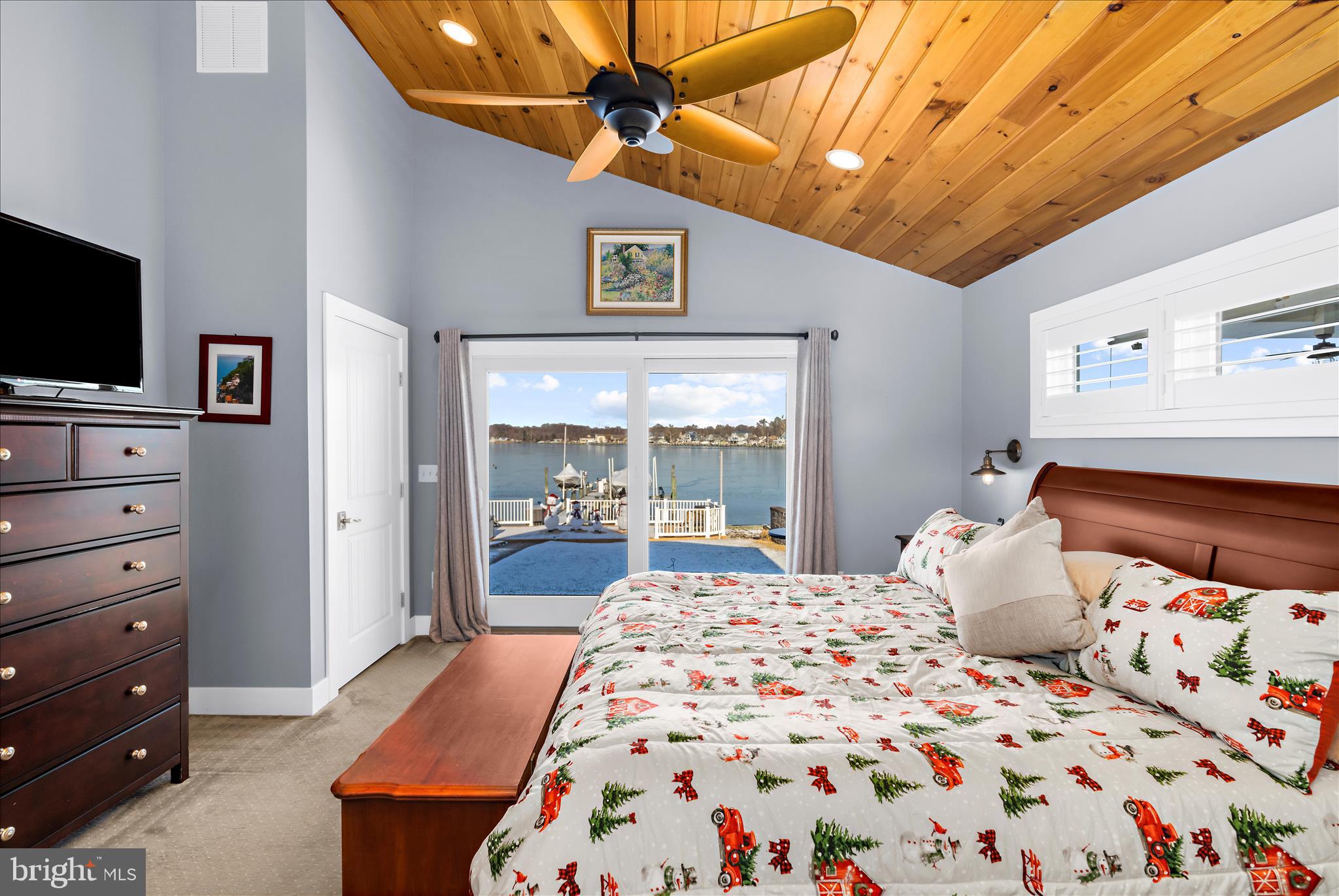 MIDDLE RIVER - Residential