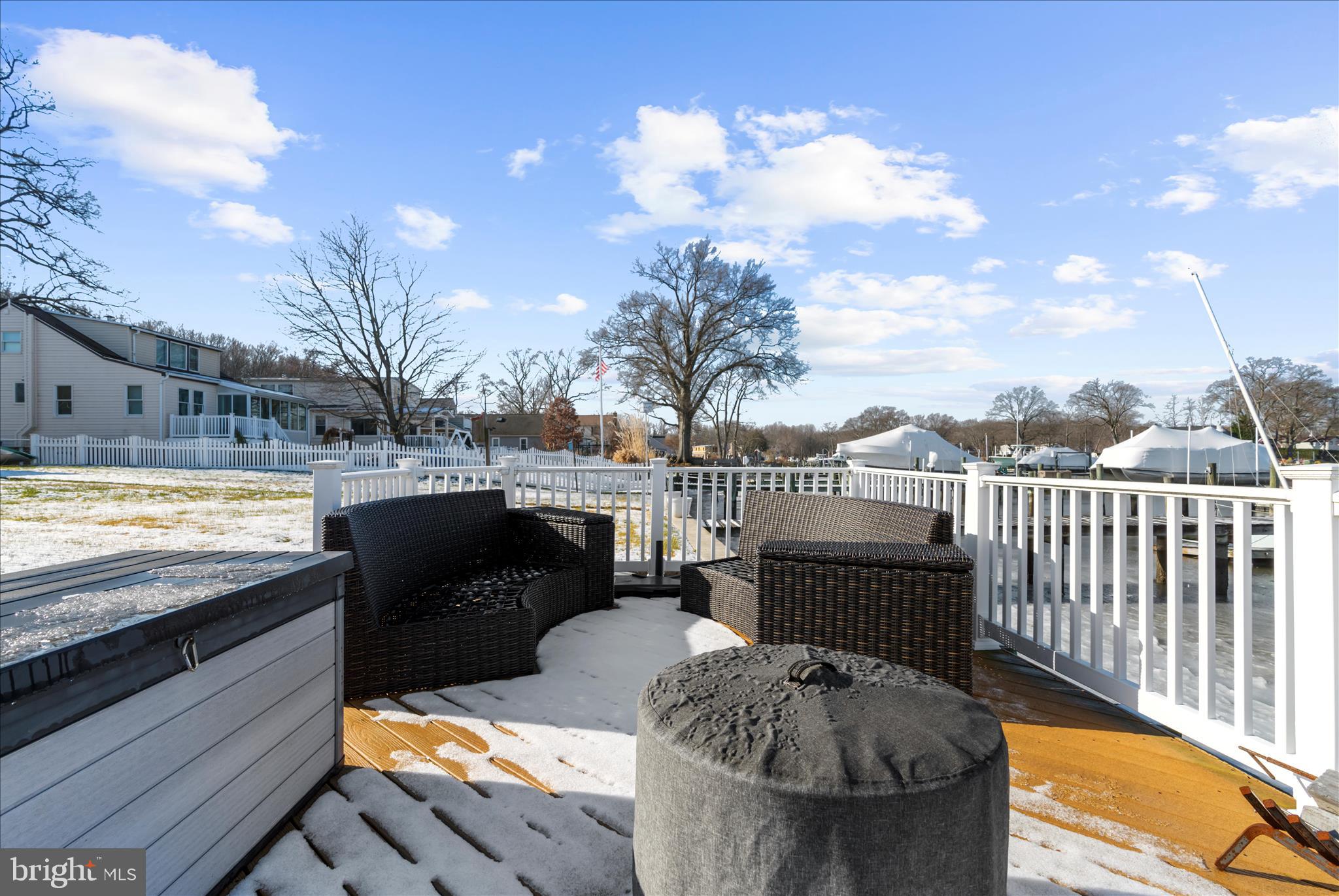 MIDDLE RIVER - Residential