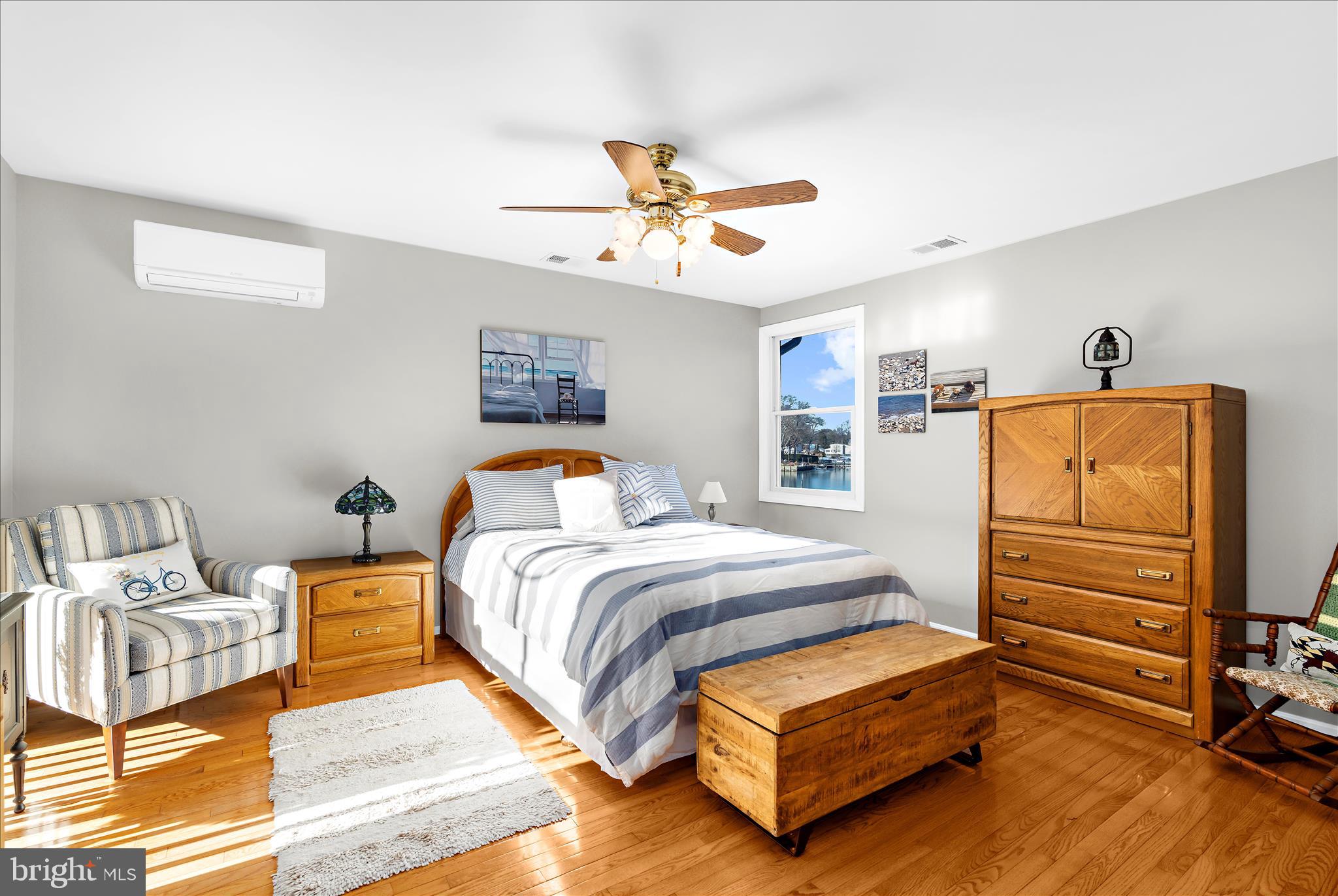 MIDDLE RIVER - Residential