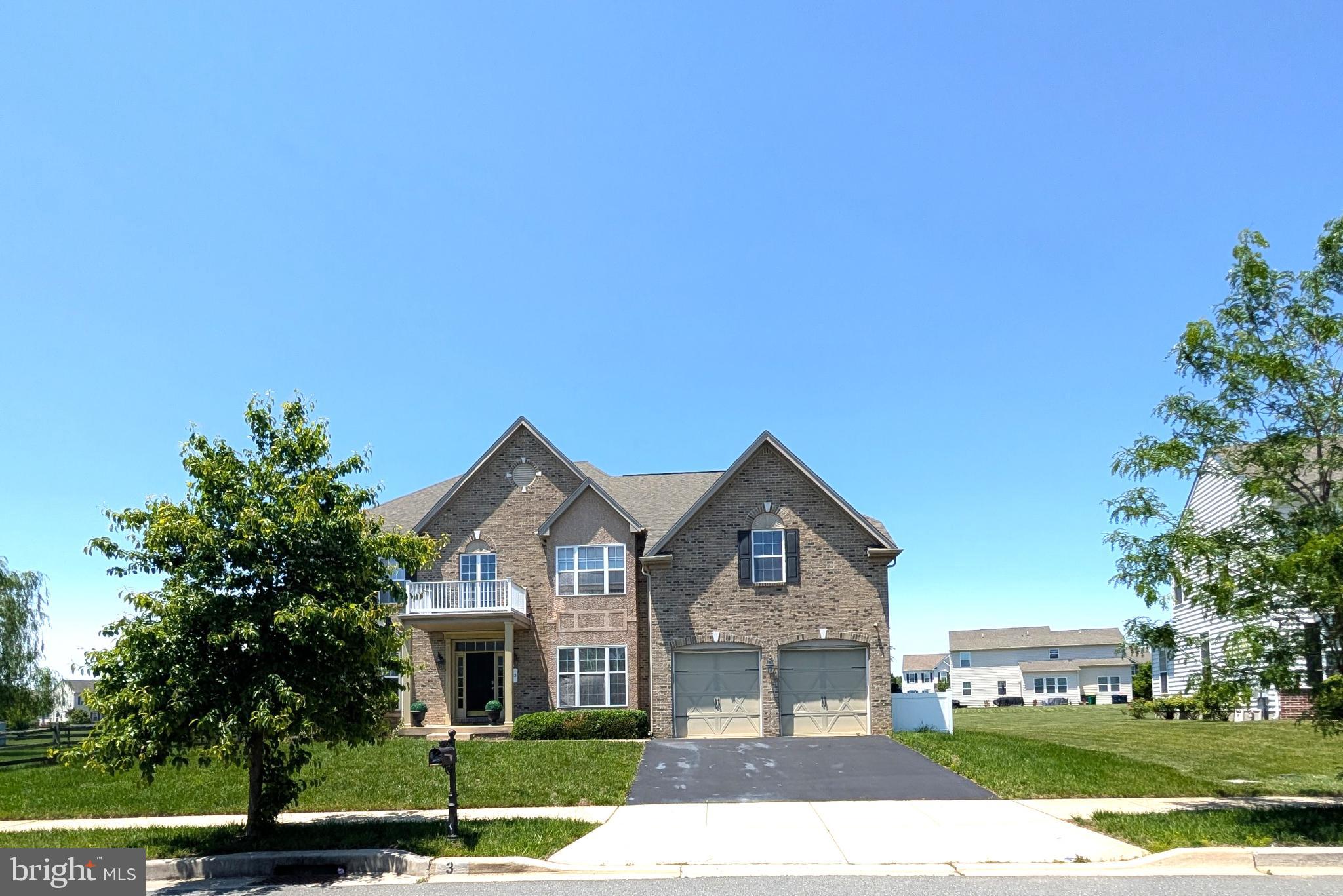 3 LOMOND LANE