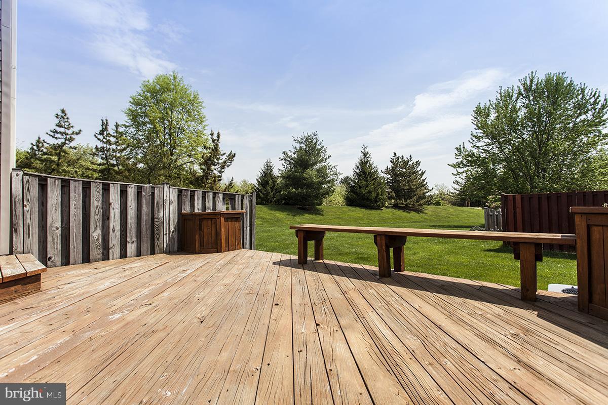 SHADY OAKS - Residential Lease