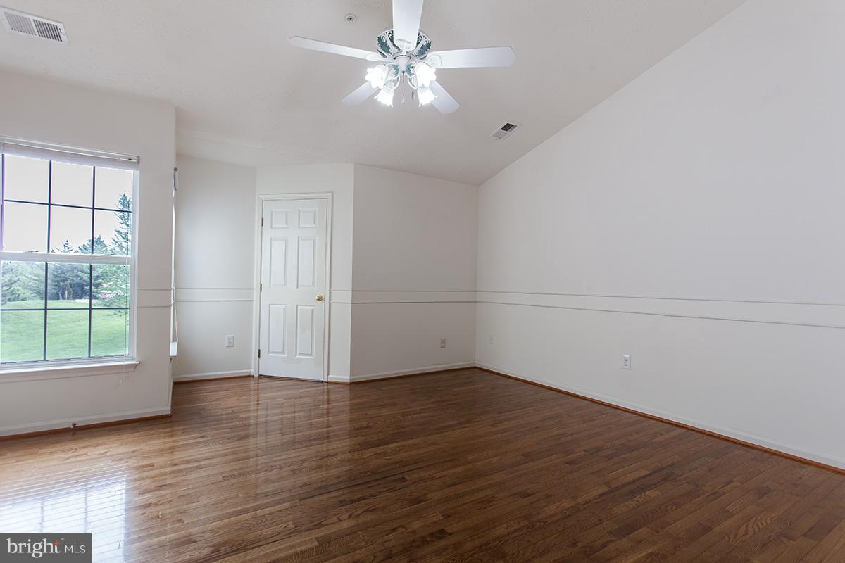 SHADY OAKS - Residential Lease