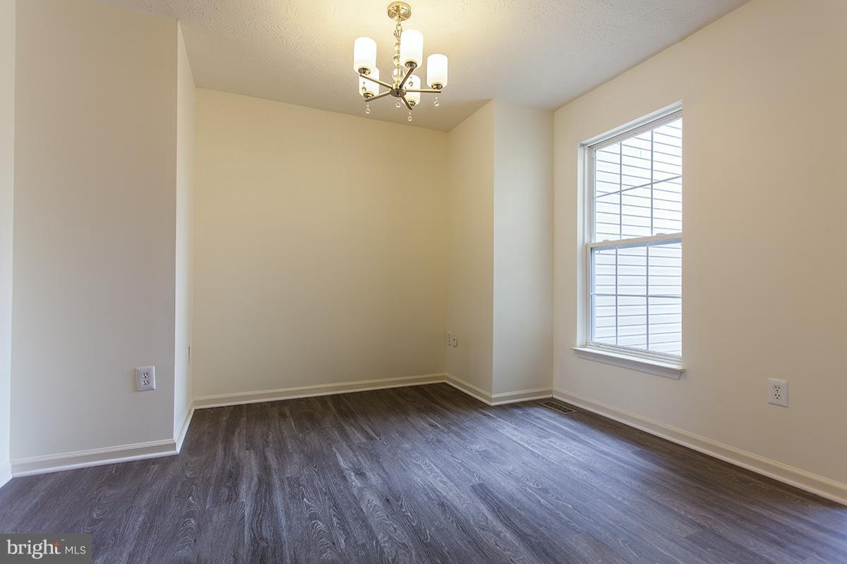 SHADY OAKS - Residential Lease