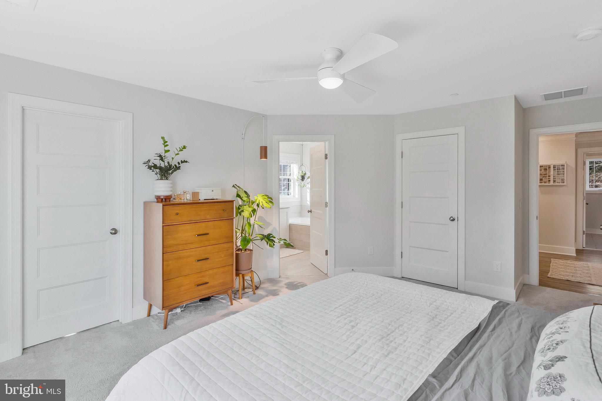 MANHATTAN BEACH - Residential