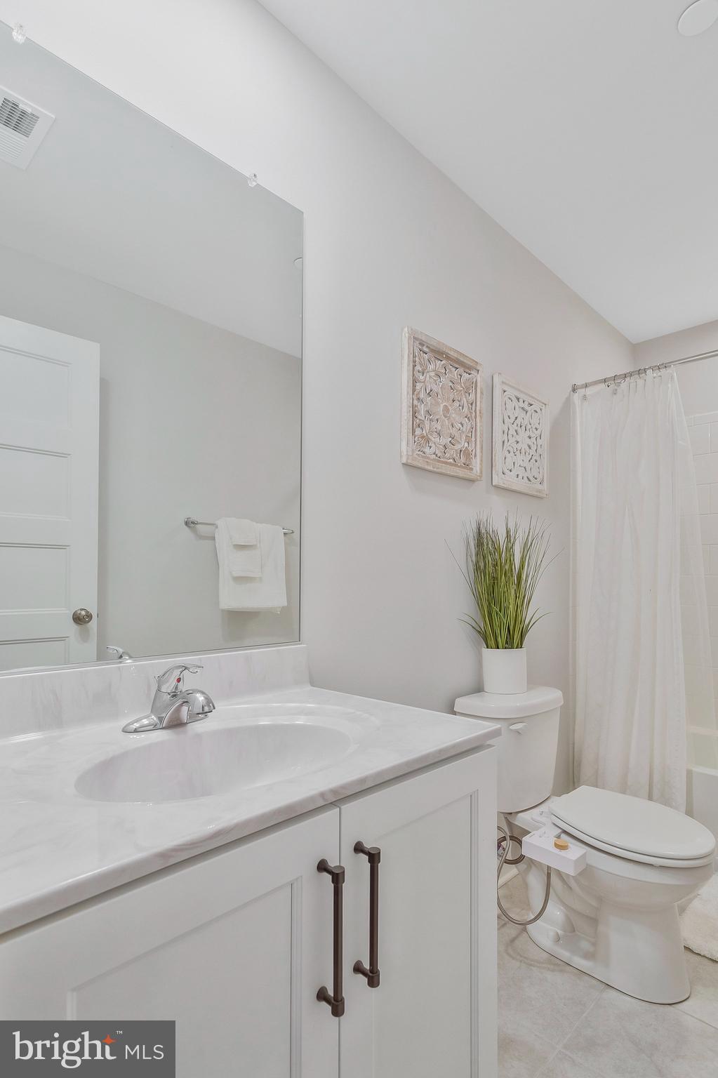 MANHATTAN BEACH - Residential