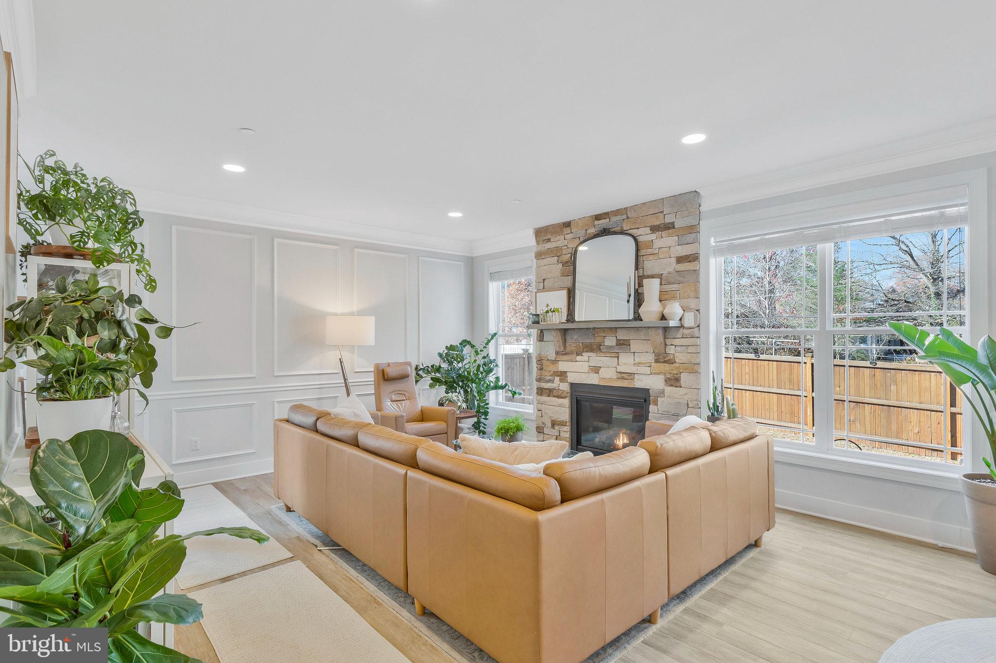 MANHATTAN BEACH - Residential