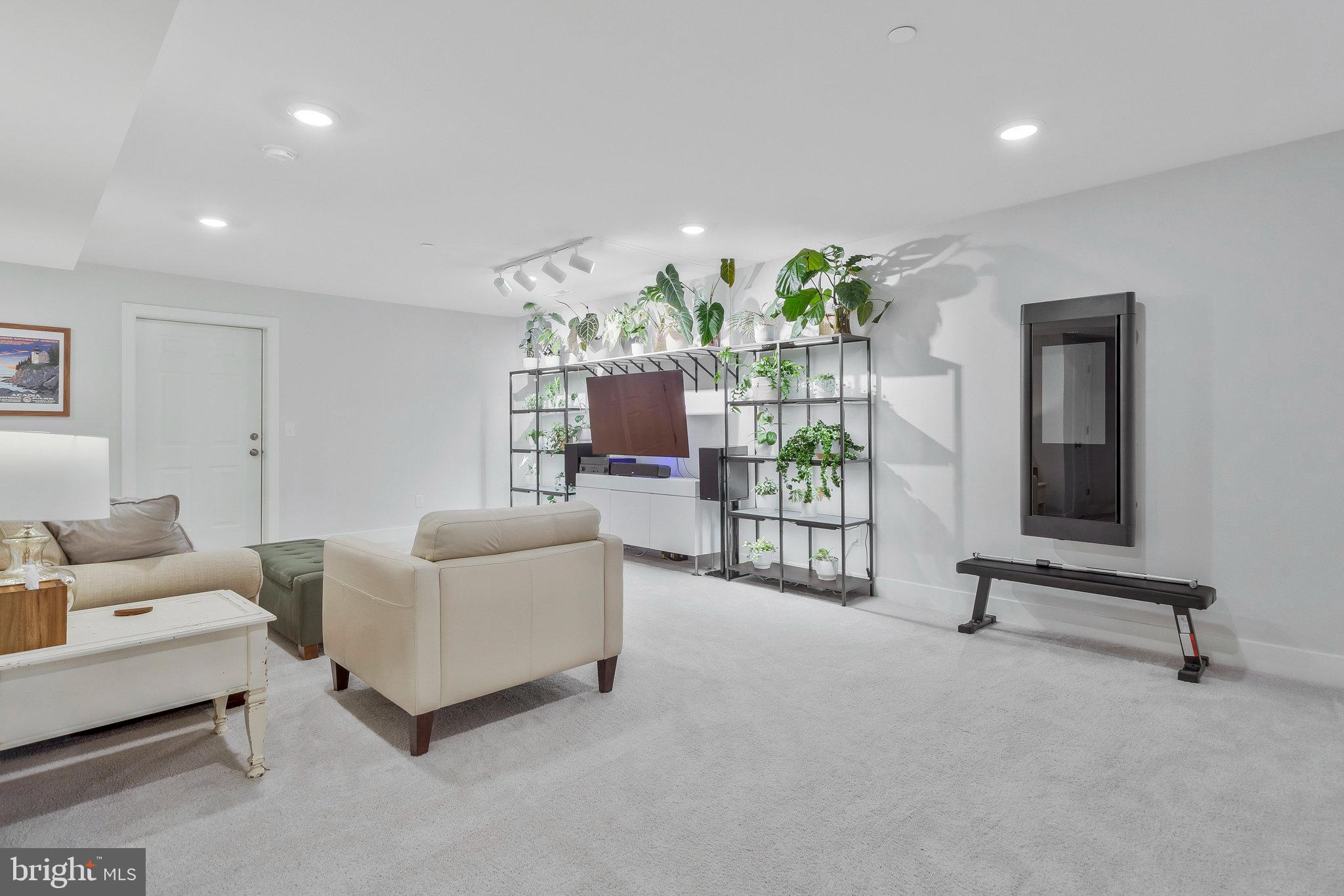 MANHATTAN BEACH - Residential