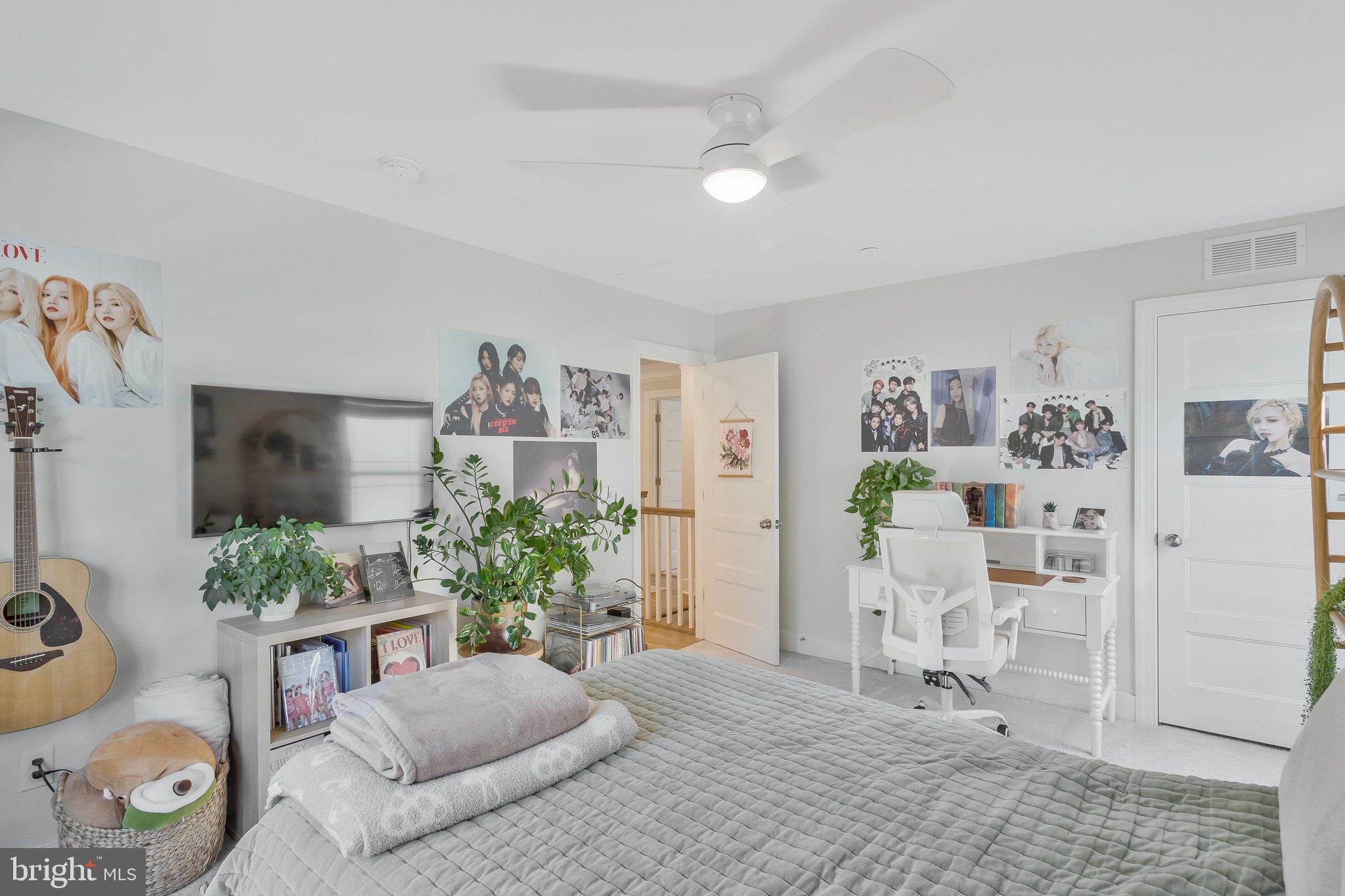 MANHATTAN BEACH - Residential