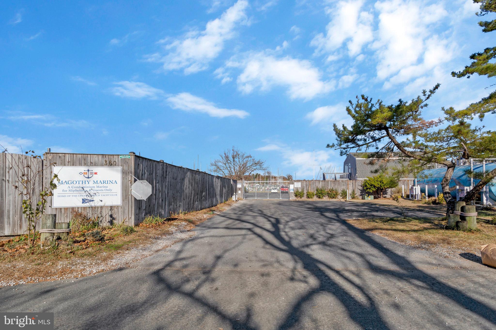 MANHATTAN BEACH - Residential