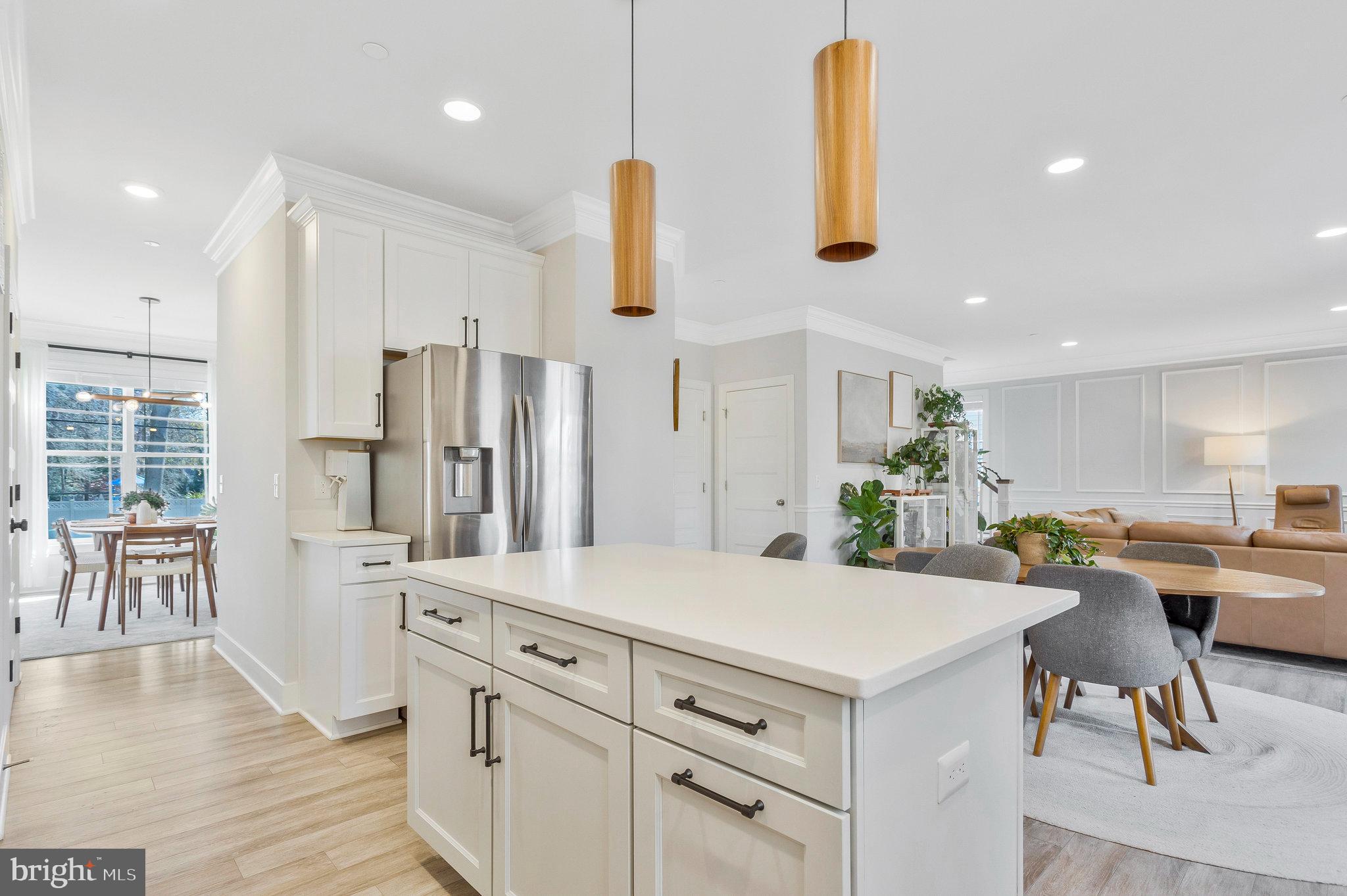 MANHATTAN BEACH - Residential