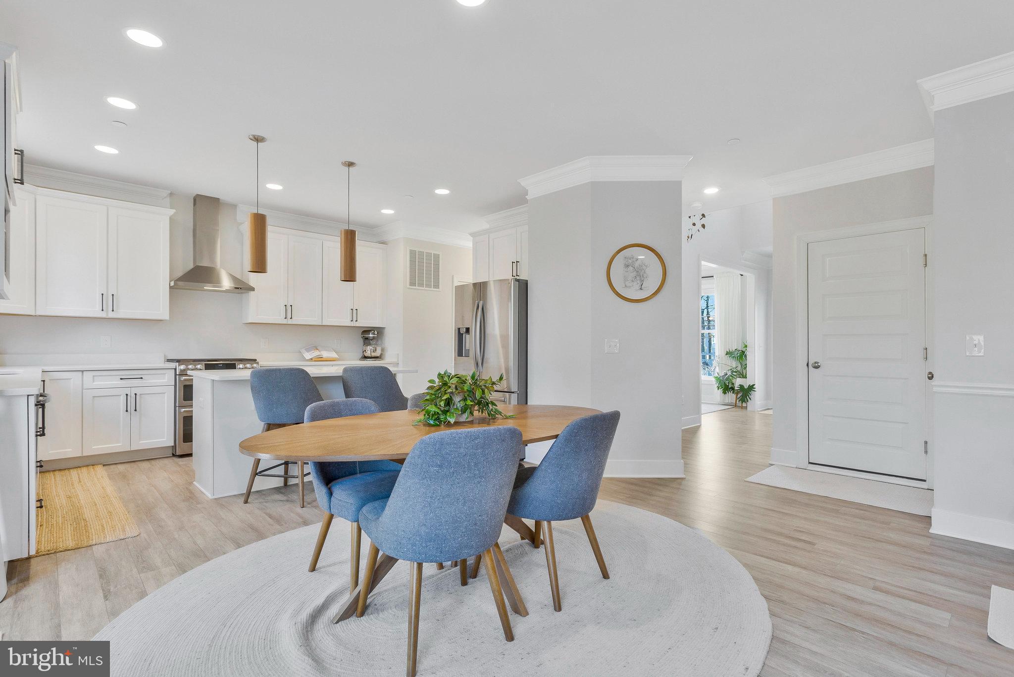 MANHATTAN BEACH - Residential