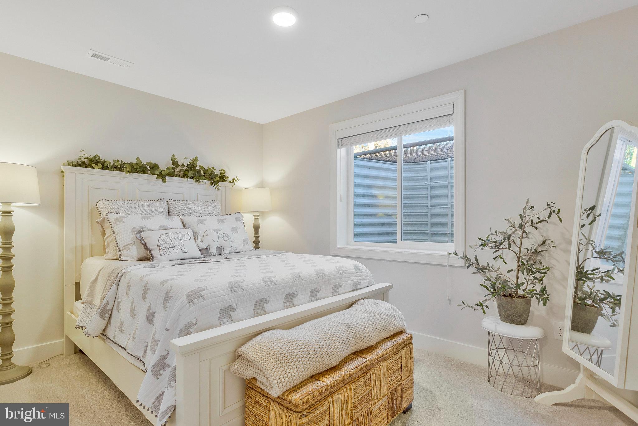 MANHATTAN BEACH - Residential