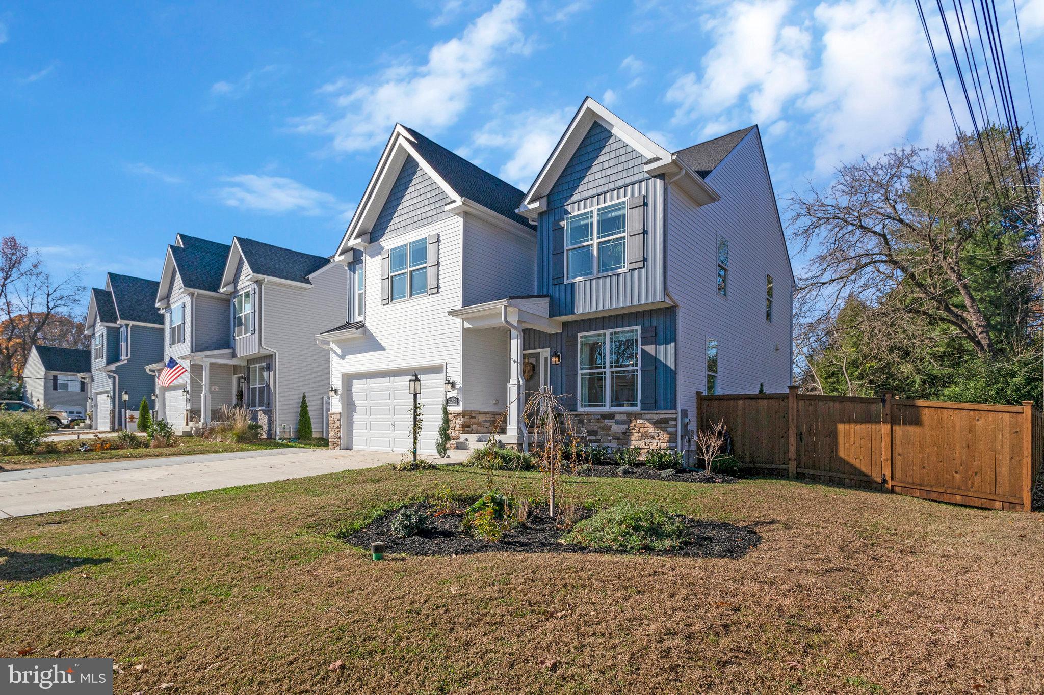 MANHATTAN BEACH - Residential